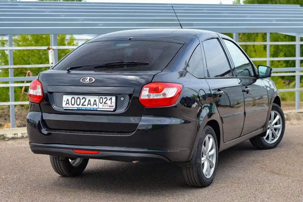 Lada Granta универсал 2015 1.6 16V - Легковые автомобили (Авто) в Канаш
