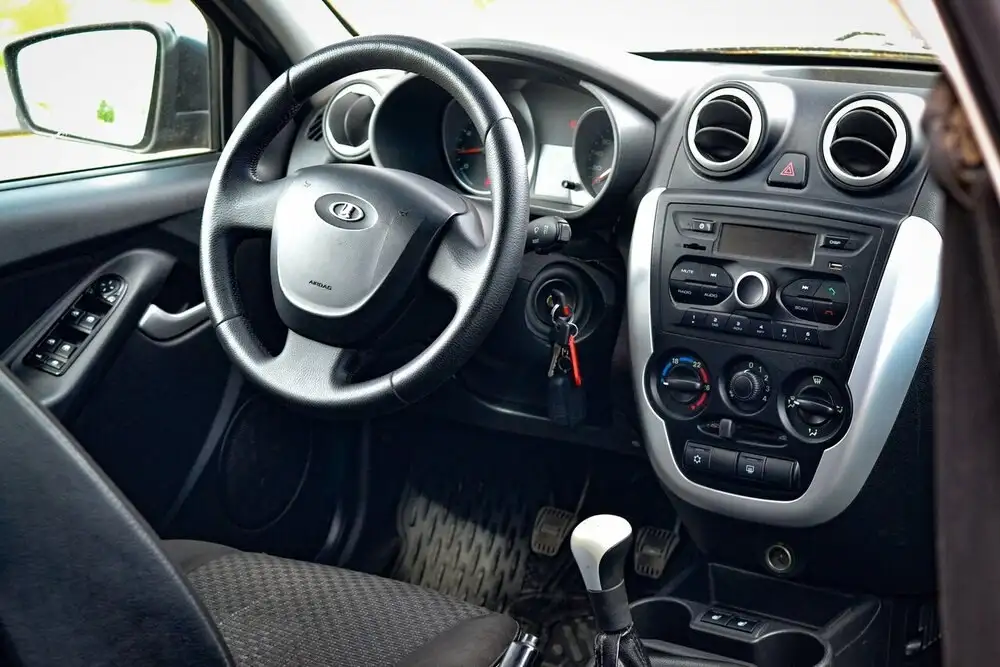 Lada Granta универсал 2015 1.6 16V - Легковые автомобили (Авто) в Канаш