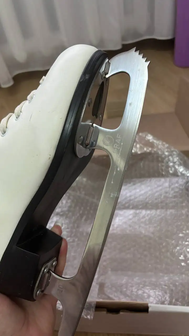 Коньки женские GRAF CORAL 40 размер - Спортивные товары (Хобби и отдых) в Чебоксары