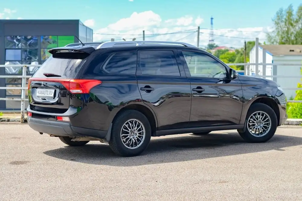 Mitsubishi Outlander 2012 - Легковые автомобили (Авто) в Канаш