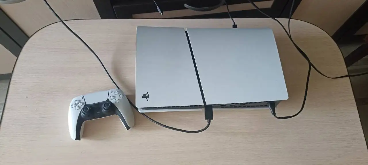 Продам PlayStation 5 Slim 1ТБ с дисководом - Игровые приставки (Электроника) в Чебоксары