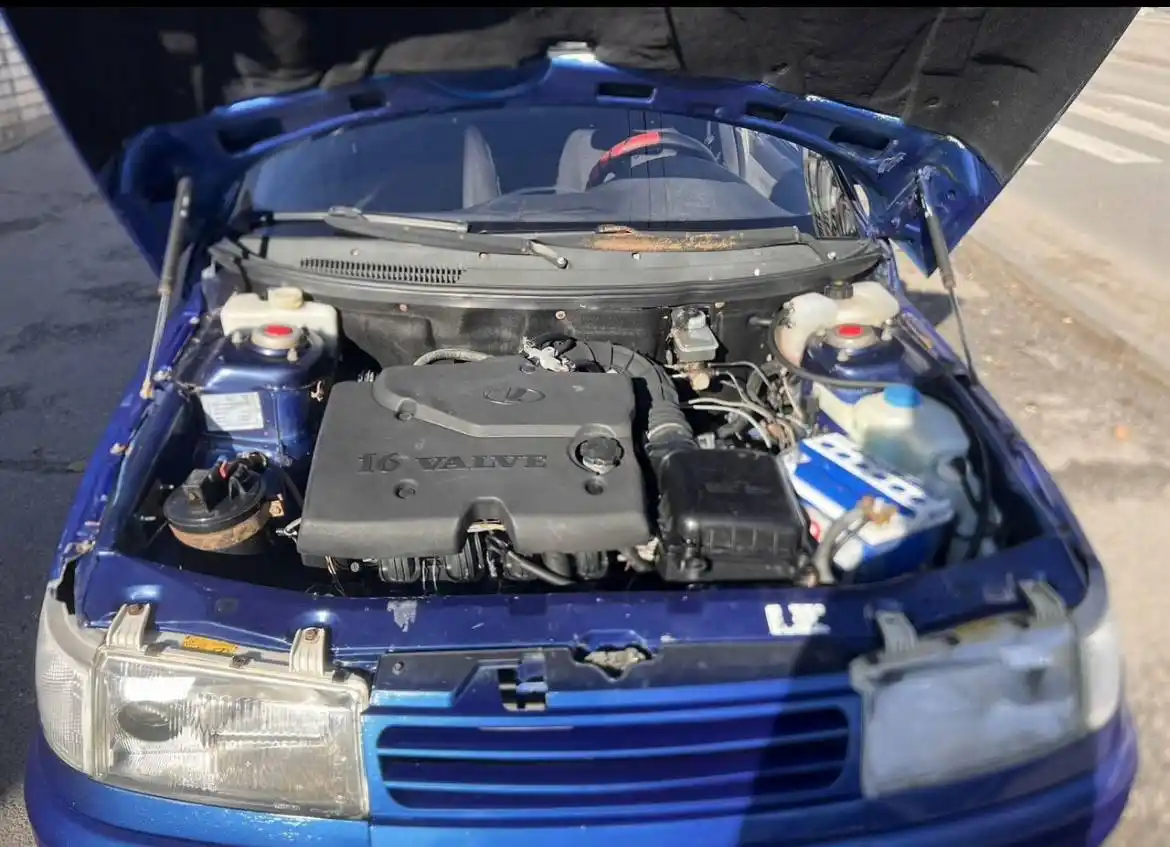 ВАЗ 2112 2005 года