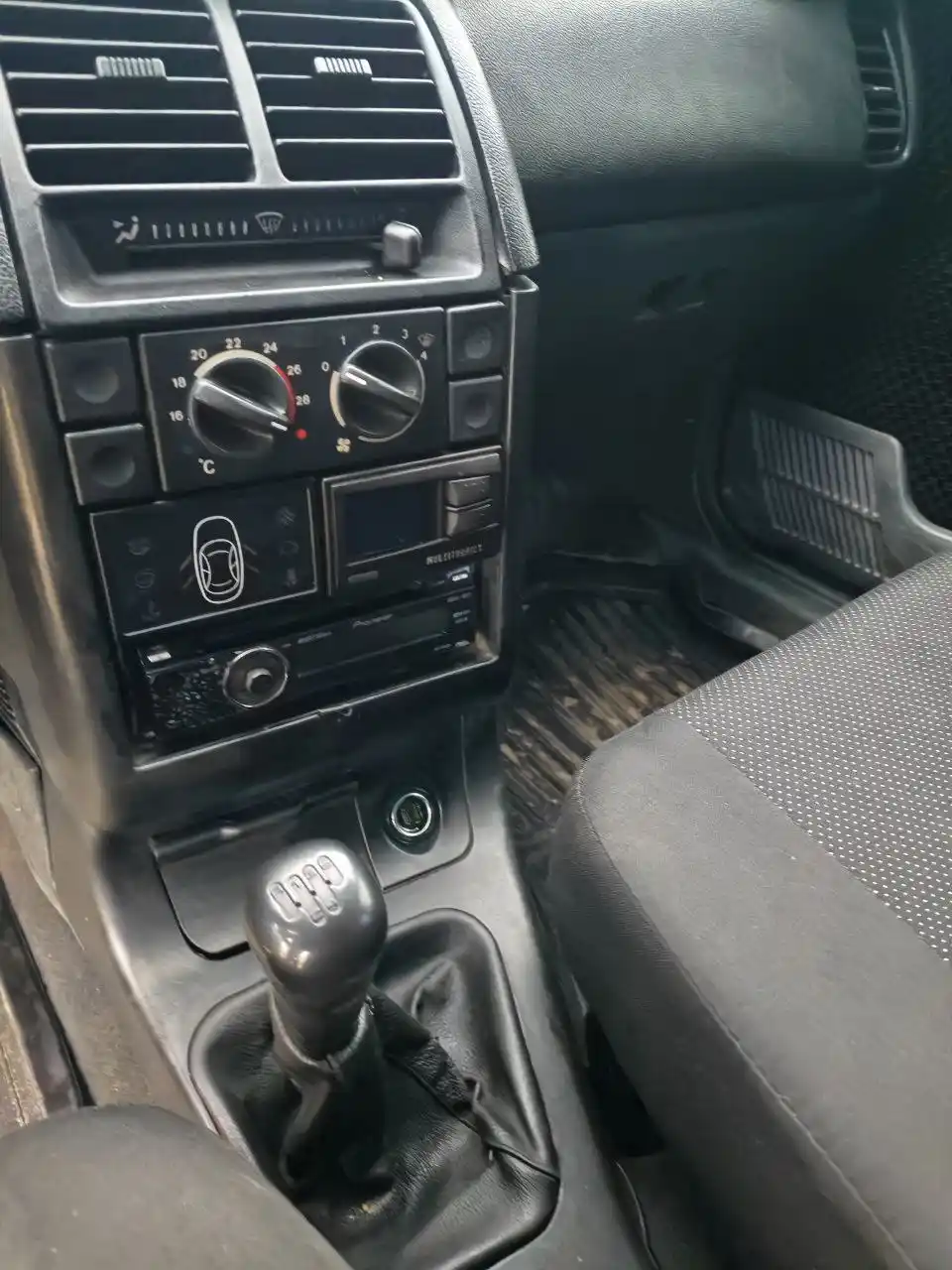 ВАЗ 2112 2006 года