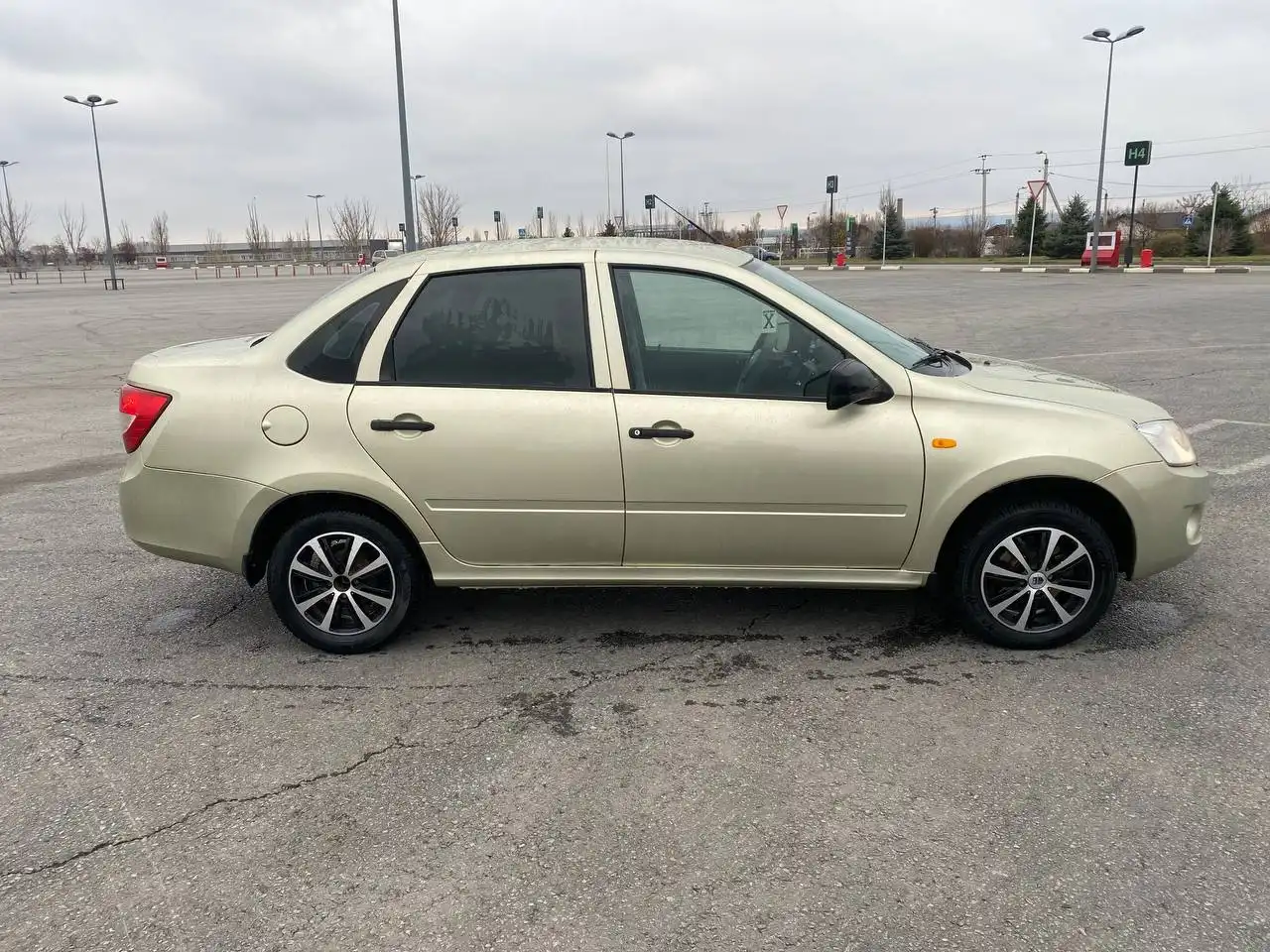 Lada Granta 2013 года