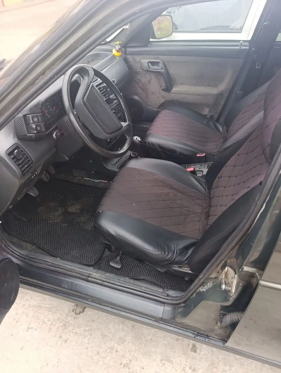 Продается ВАЗ-2112 2004 года