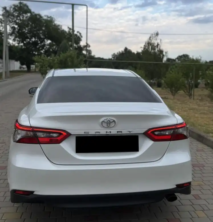 Toyota Camry 2021 бензин 2.5 передний привод