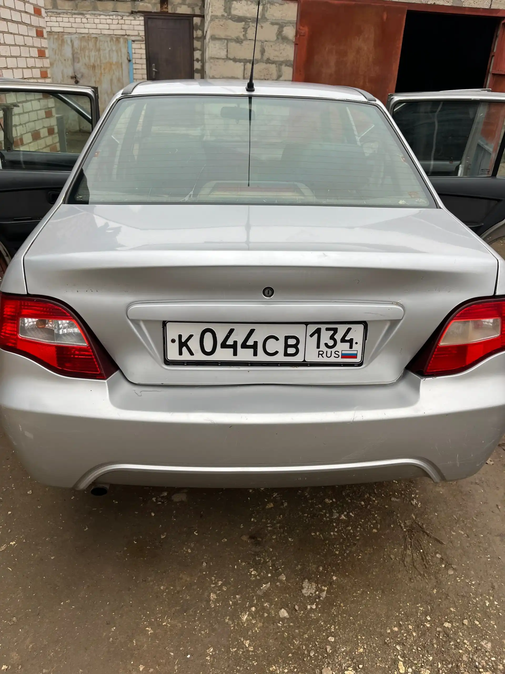 Daewoo Nexia 2011г 1.6 16кл полная комплектация