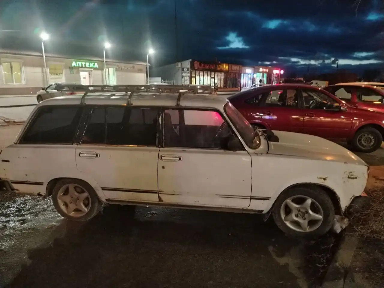 Жигуар 2104 карбюратор 5 ст. Едет, светится, моргает