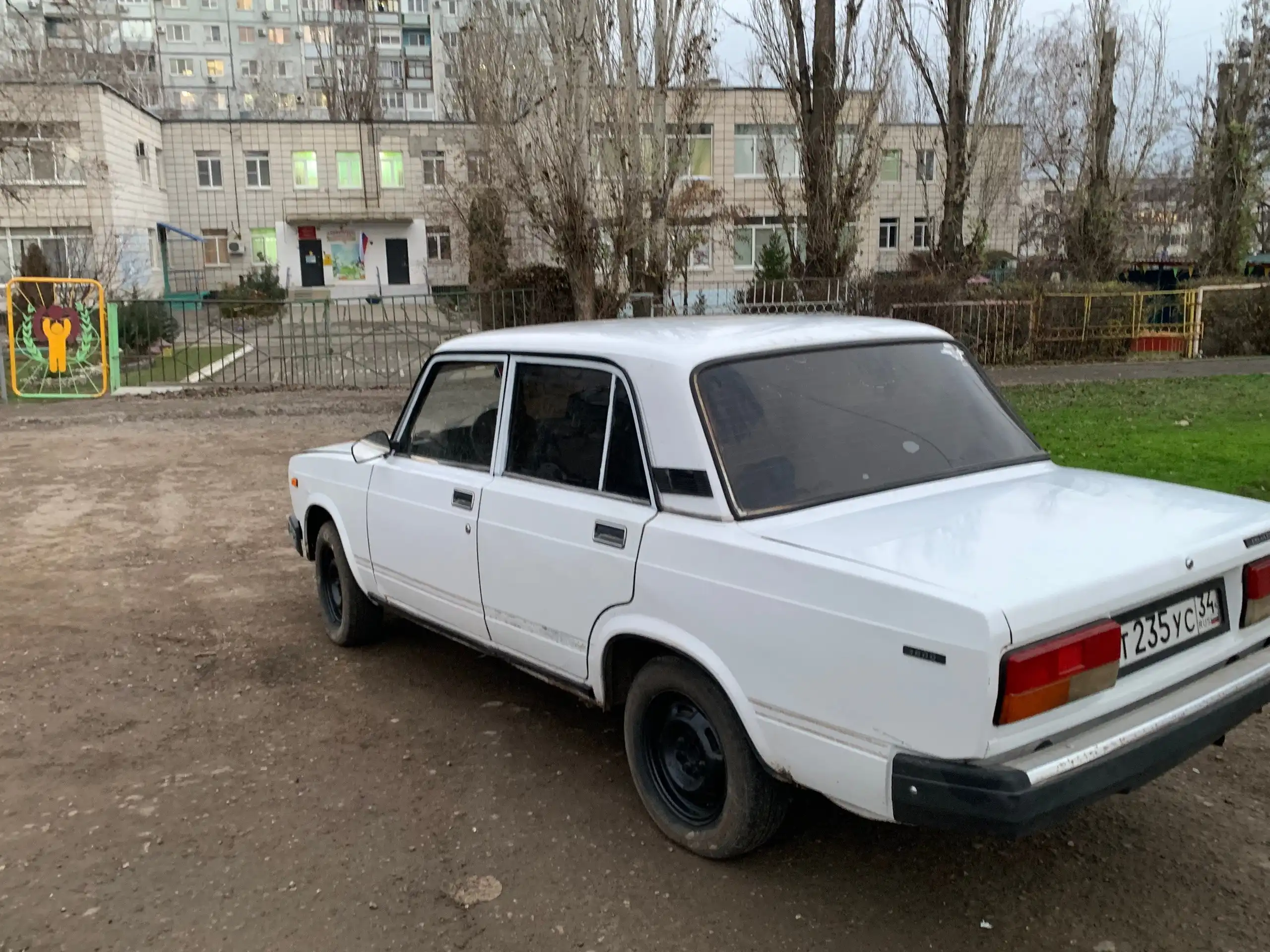 ВАЗ 2107 2003 года в отличном состоянии