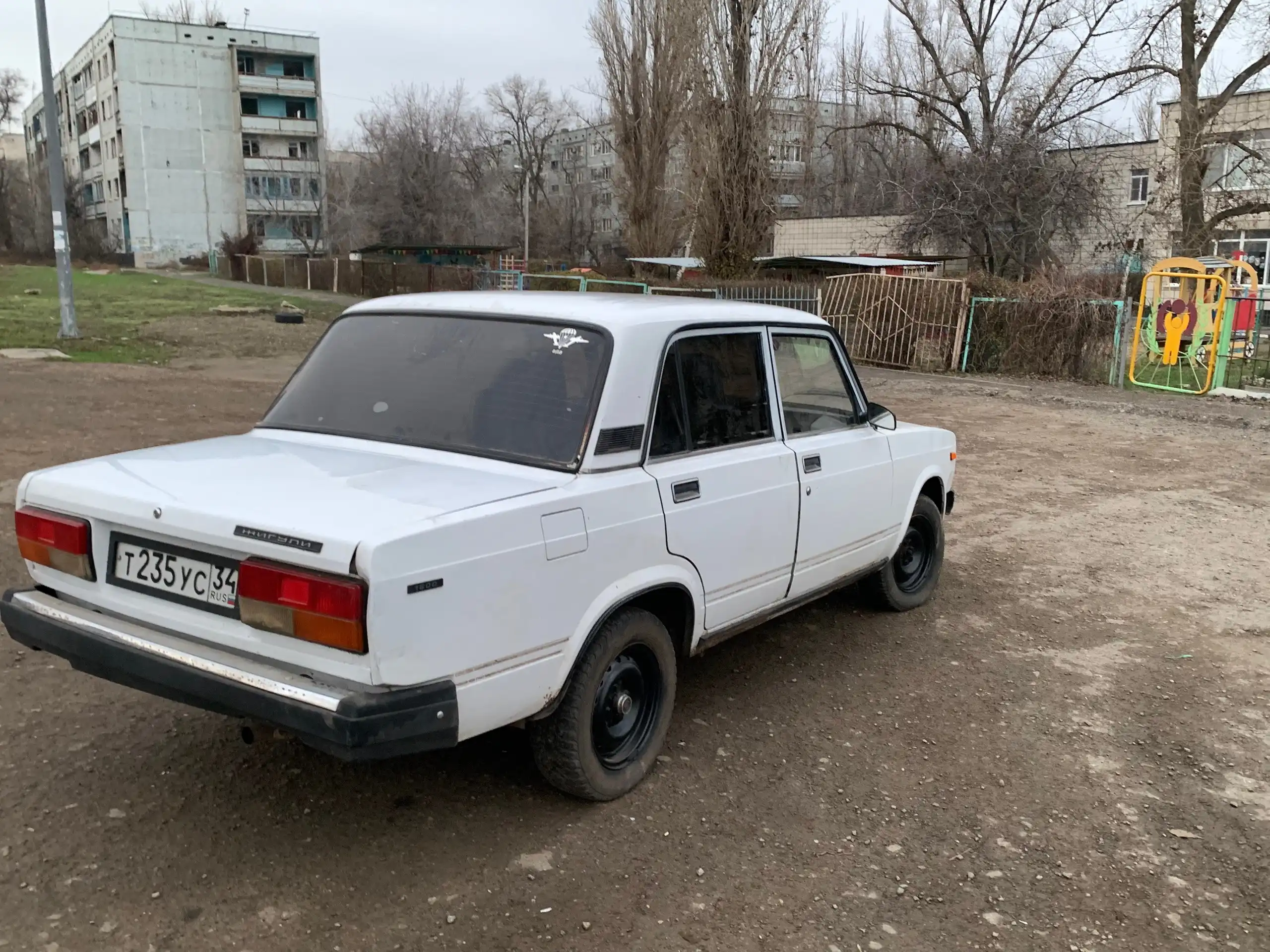 ВАЗ 2107 2003 года в отличном состоянии