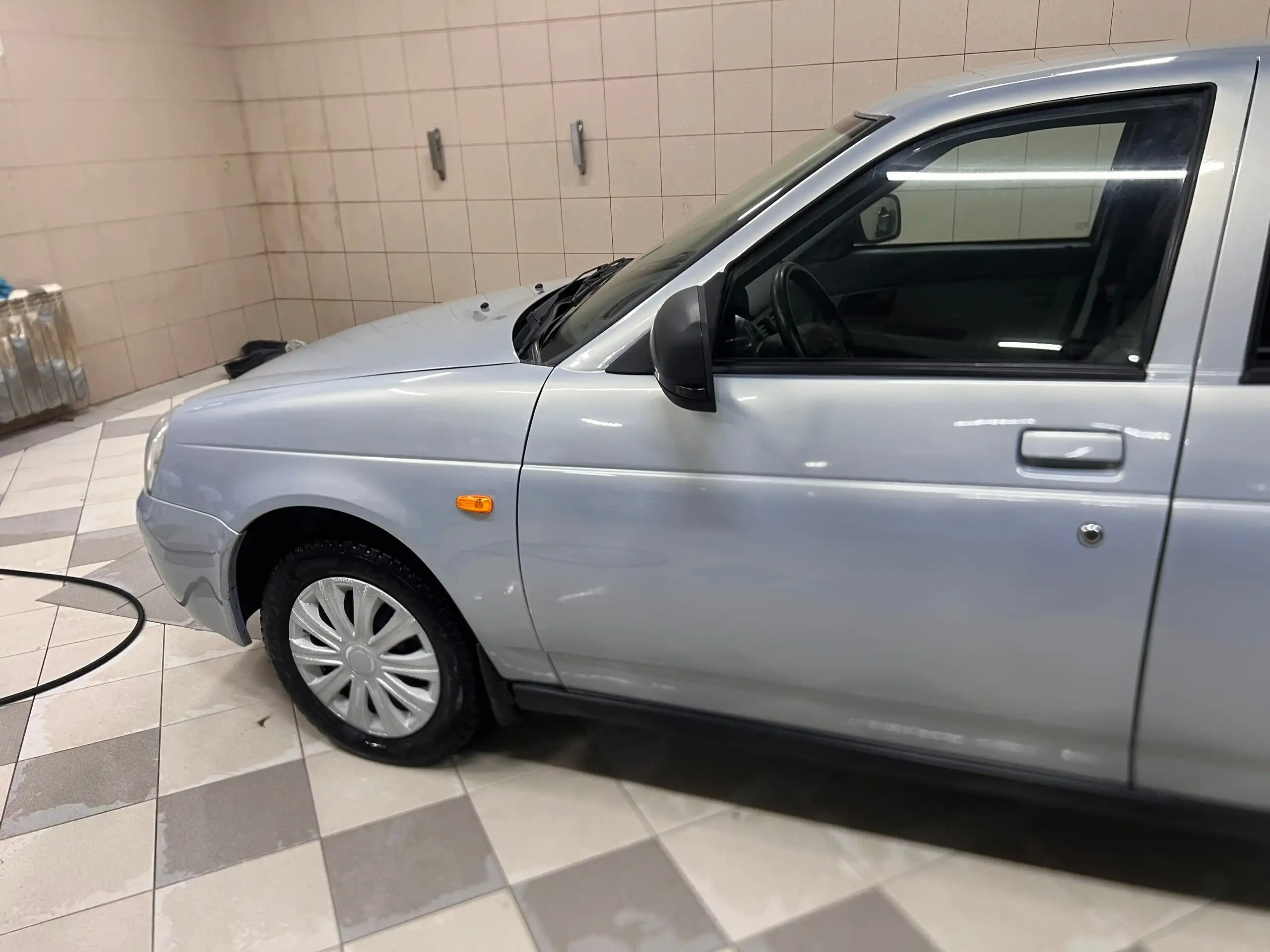 Lada Priora 2007 с ГУРом и хорошей музыкой