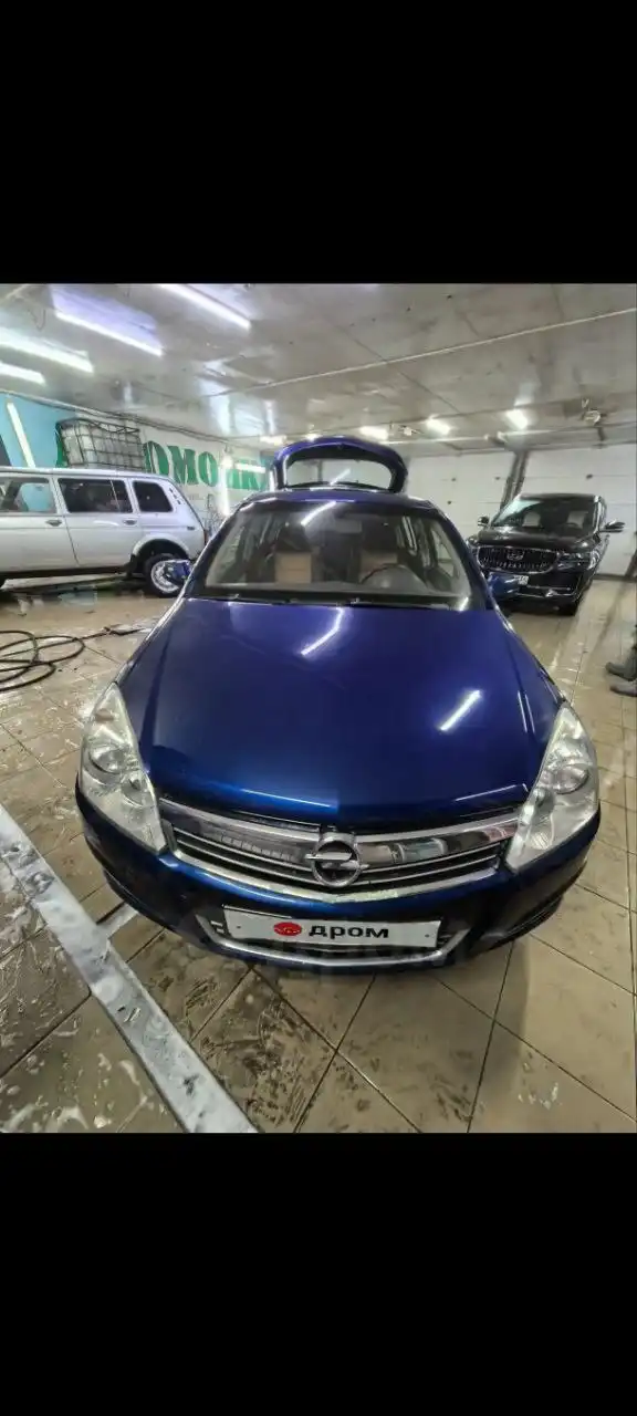 Opel Astra 2007 года с роботизированной КПП и пробегом 777 км