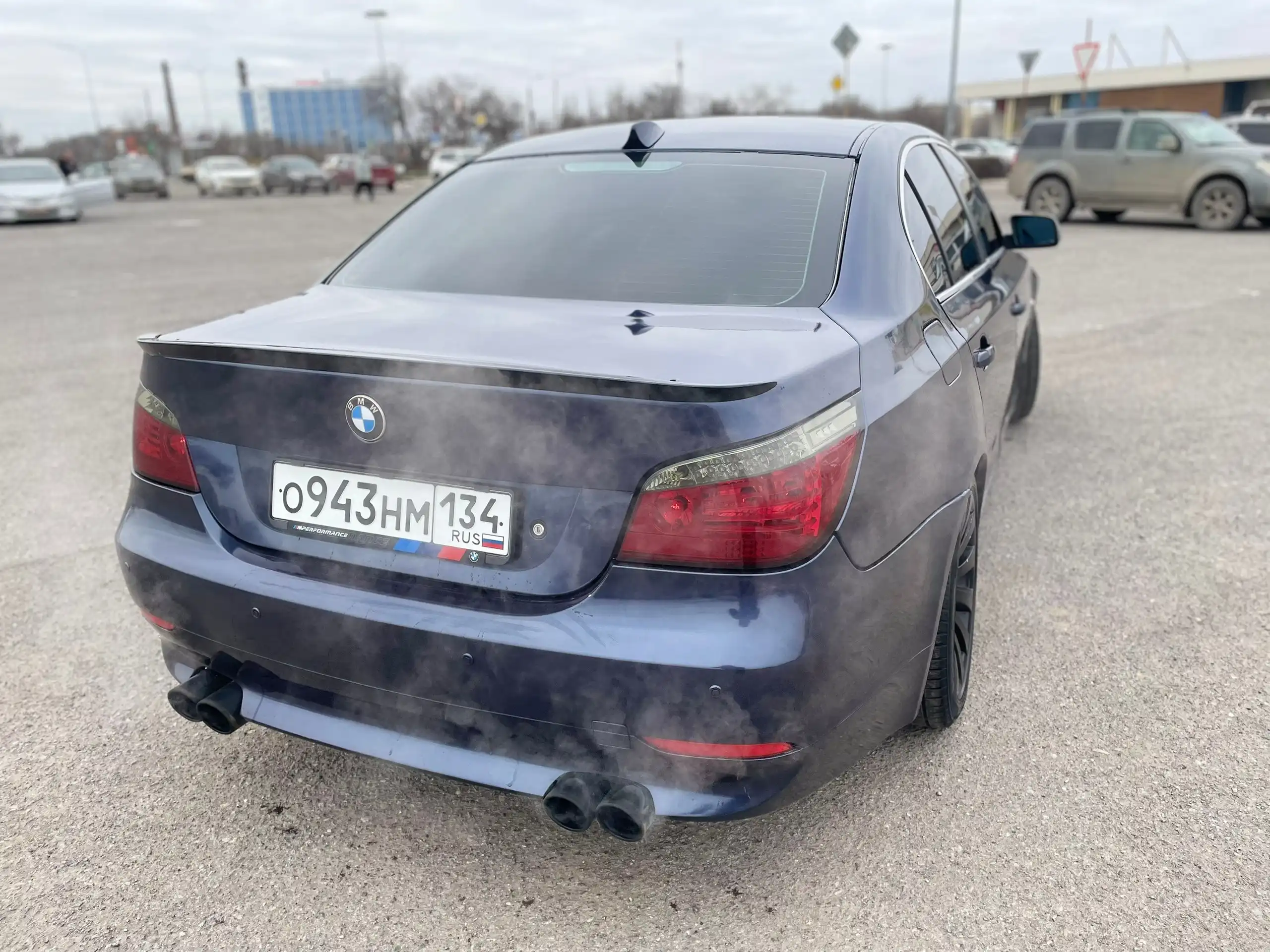 BMW E60 2.0L автомат в отличном состоянии