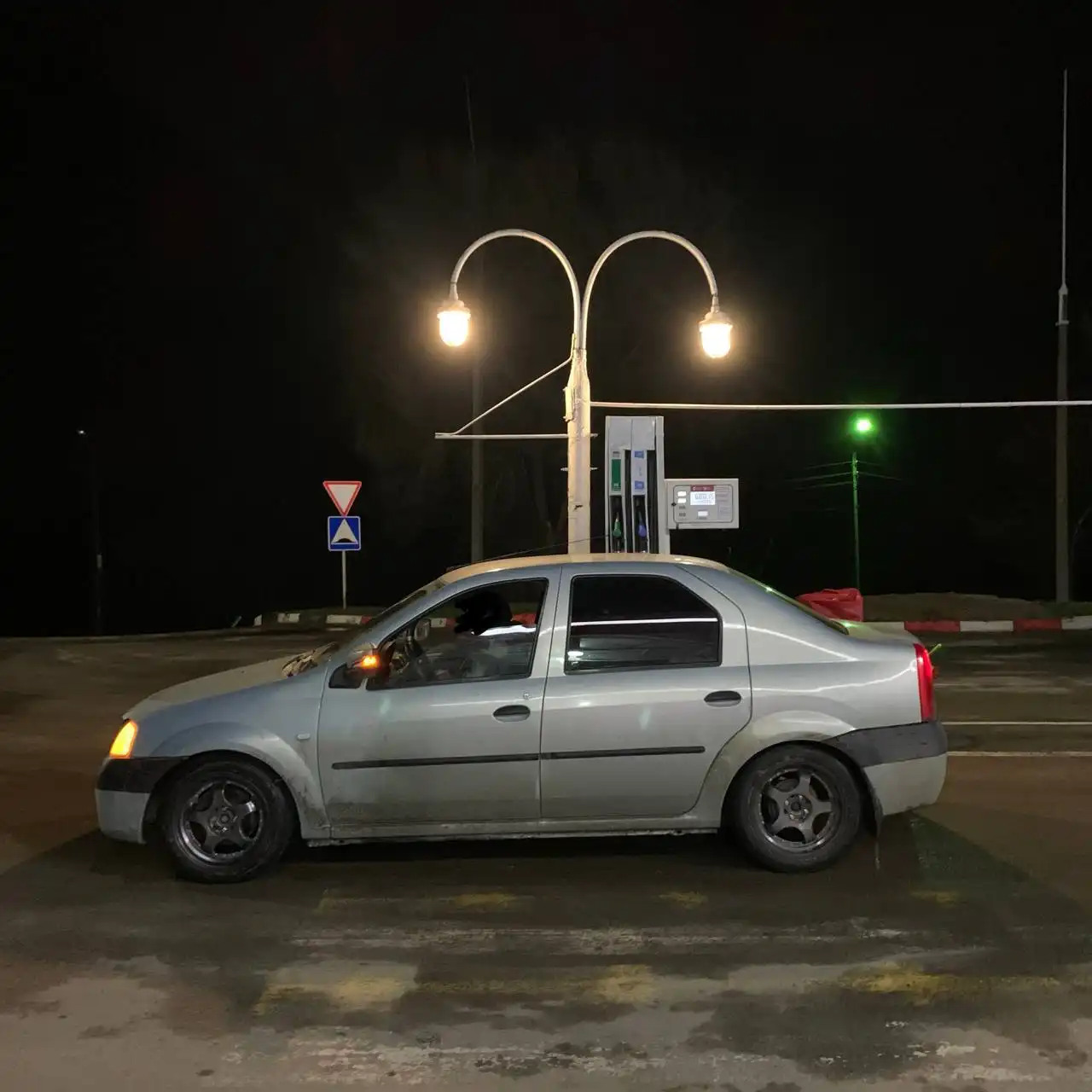 Renault Logan 2007 года с пробегом 180000 км