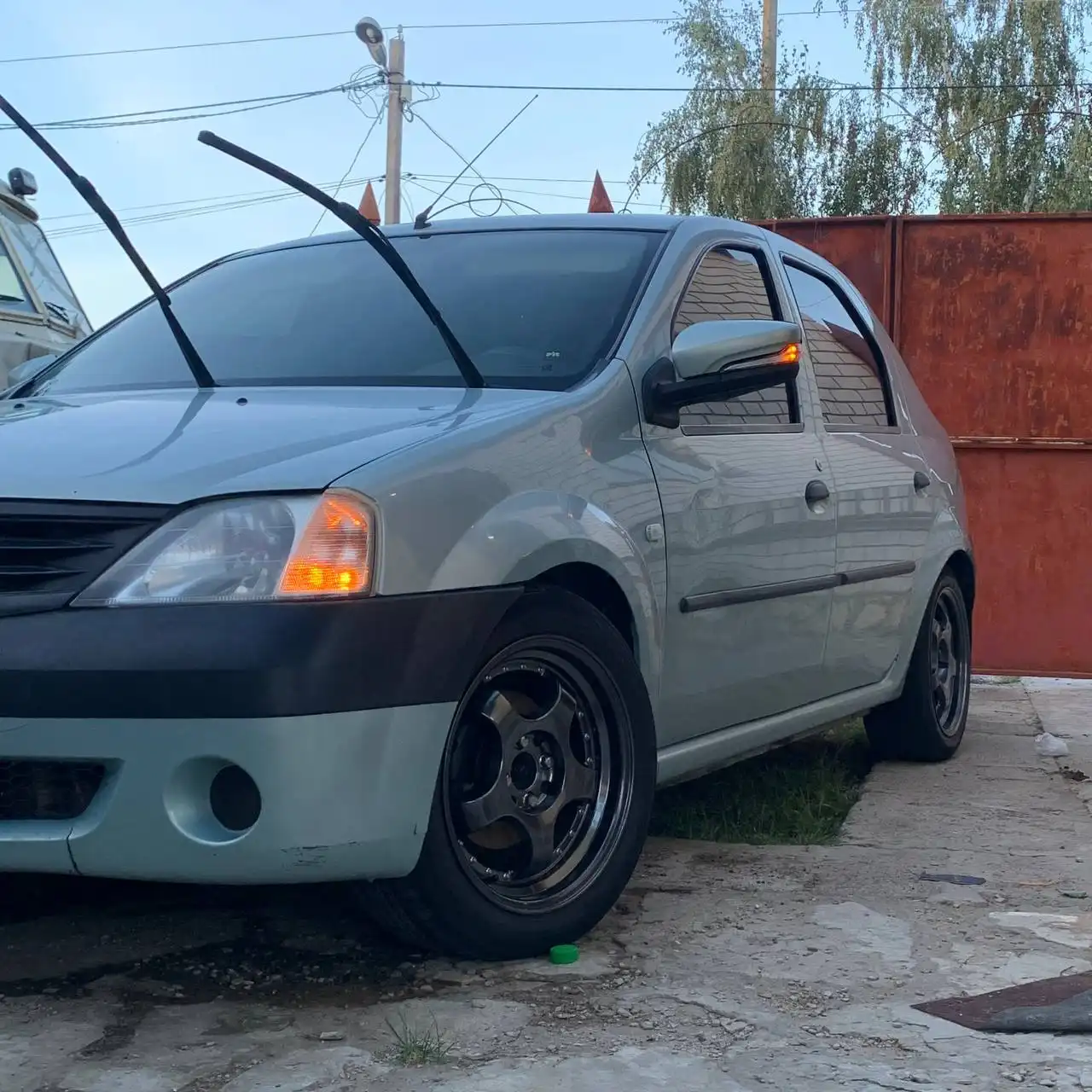 Renault Logan 2007 г.в. с пробегом 180000 км