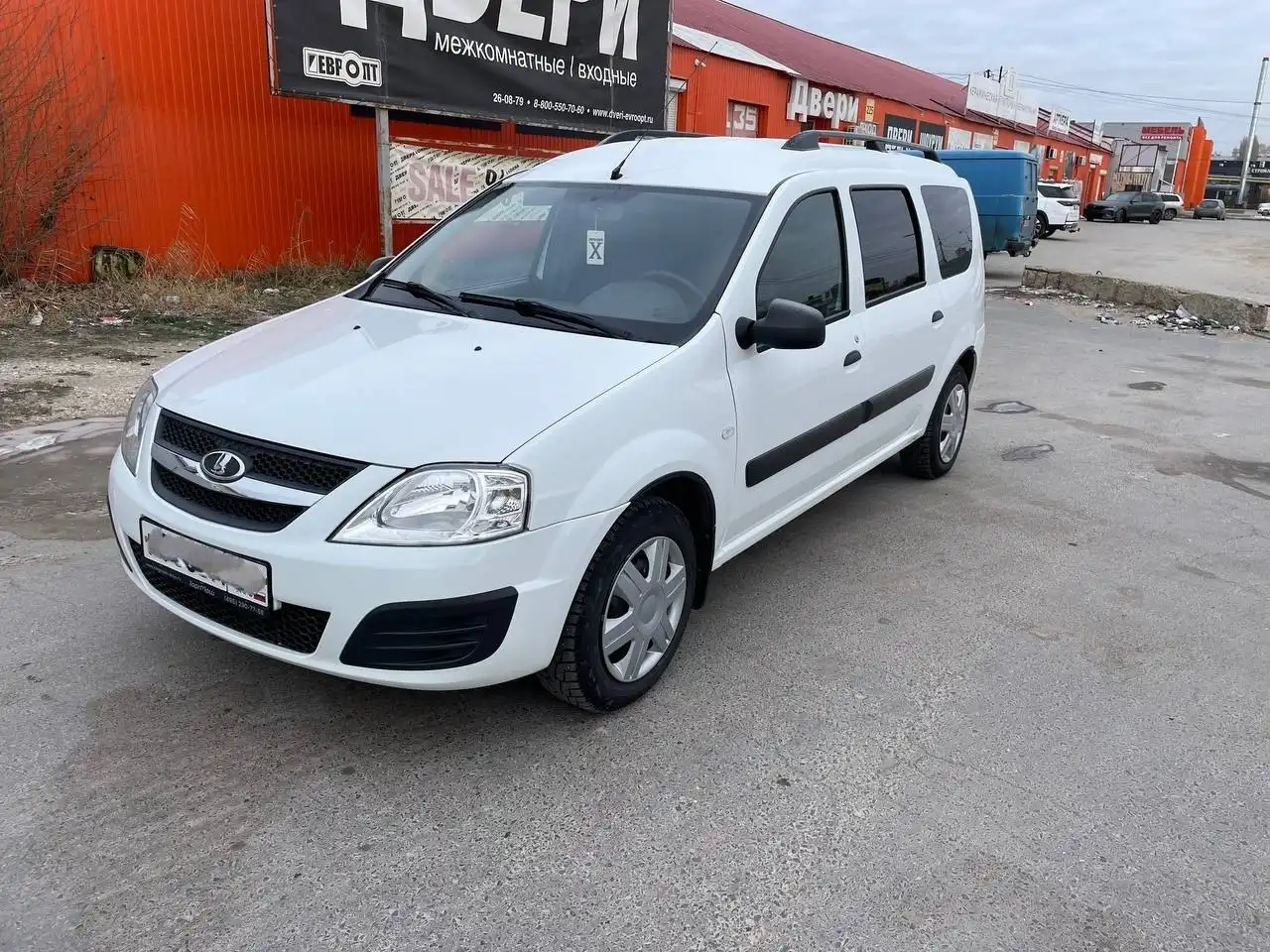 LADA Largus 2018 года в отличном состоянии