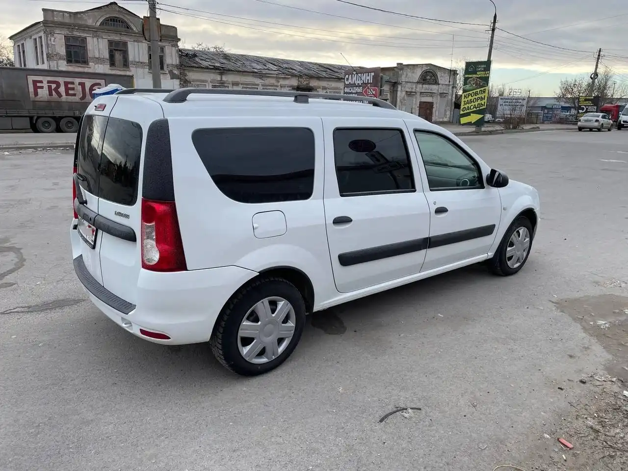 LADA Largus 2018 года в отличном состоянии