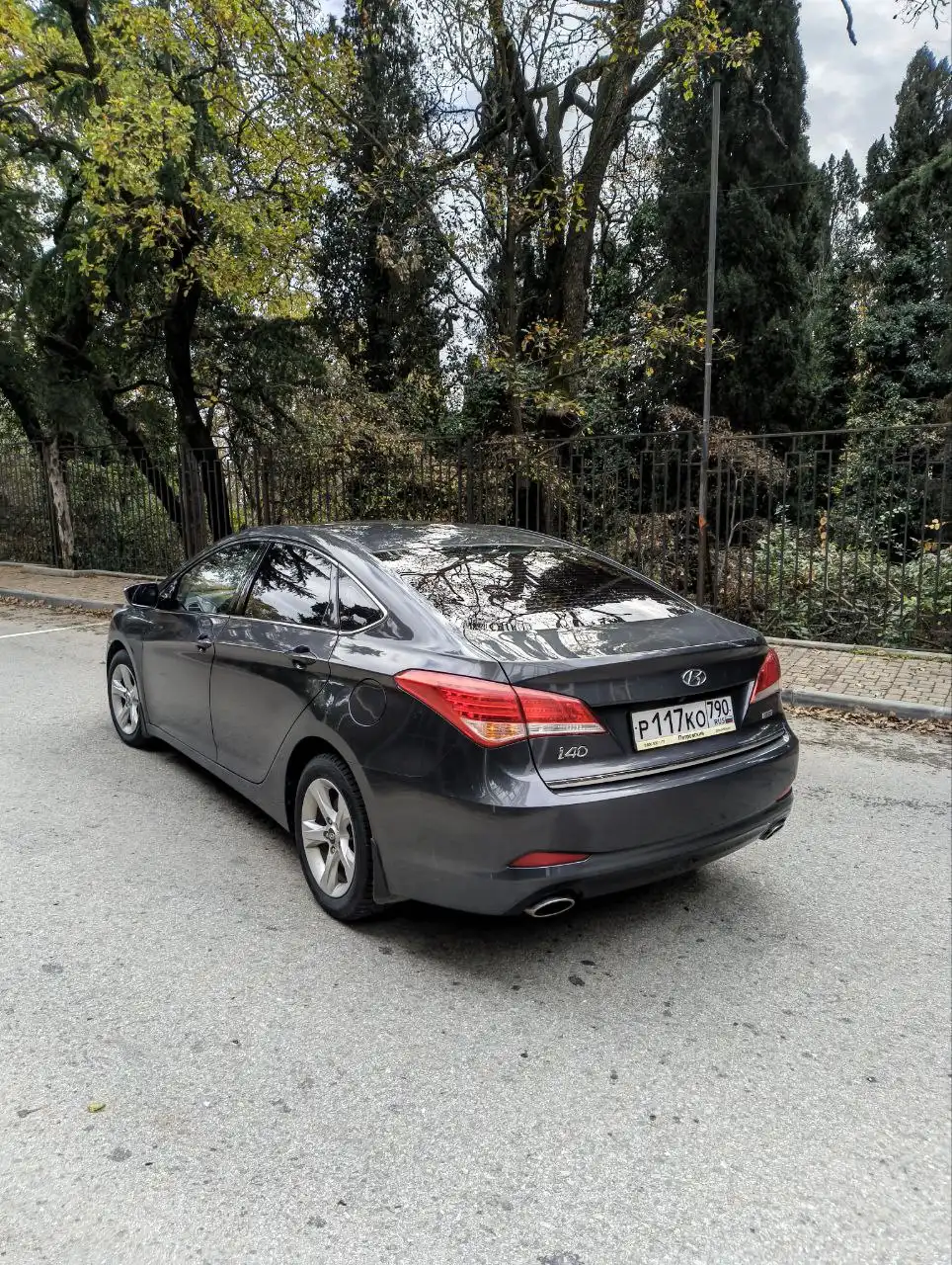 Продается Hyundai i40 2014 года с пробегом 200.000 км