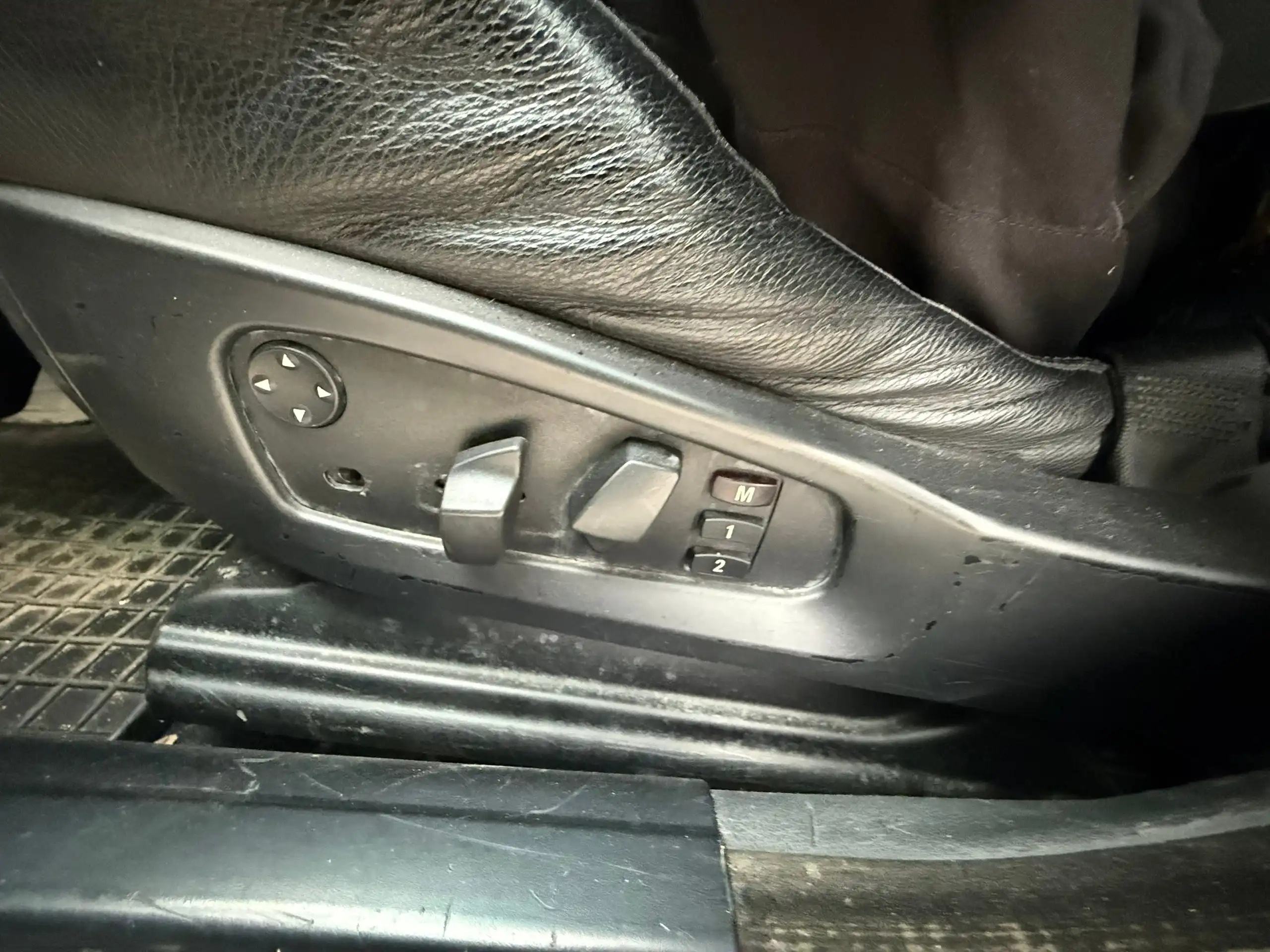 Продажа BMW E60 520i 2004 года