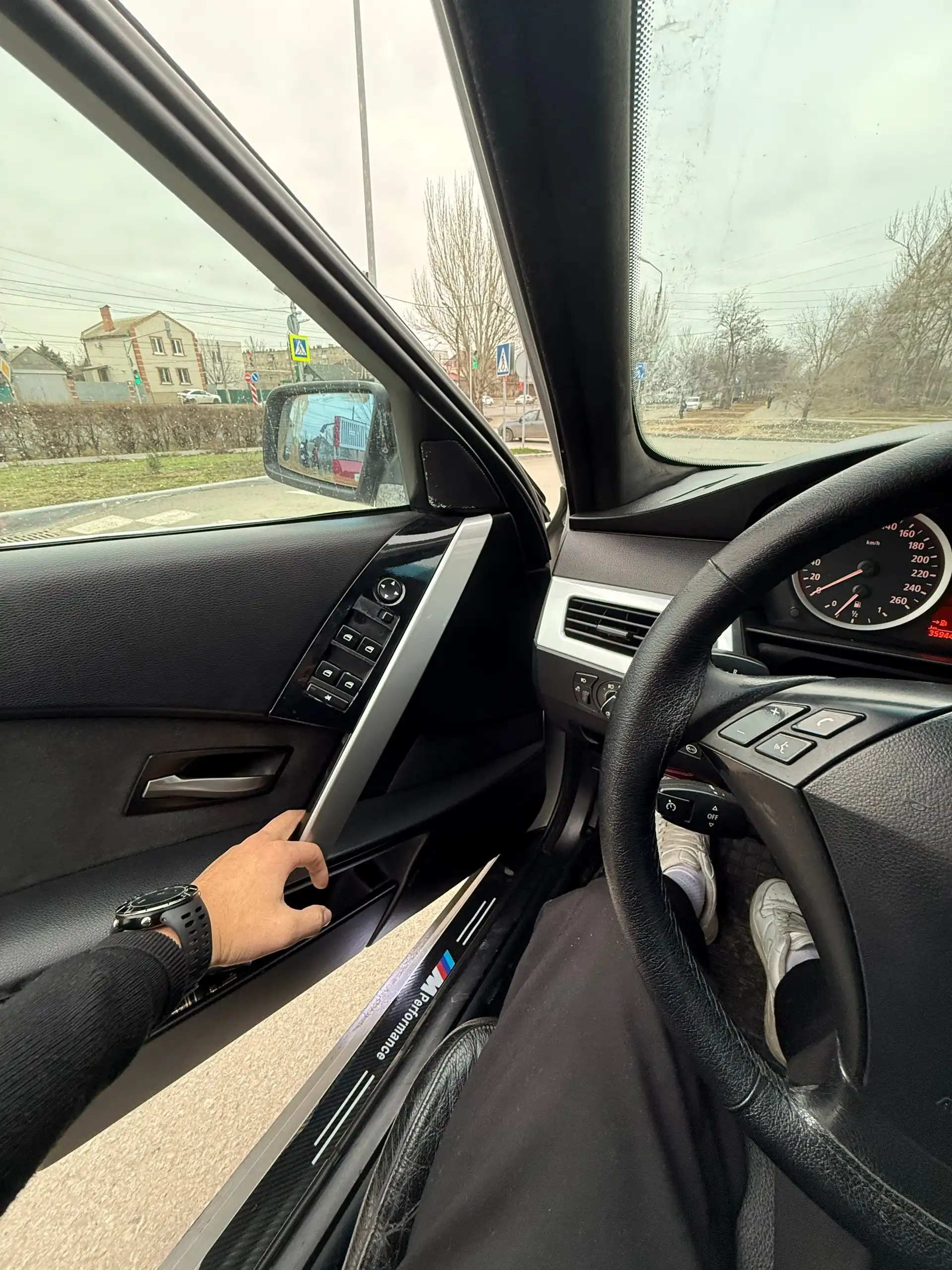 Продажа BMW E60 520i 2004 года