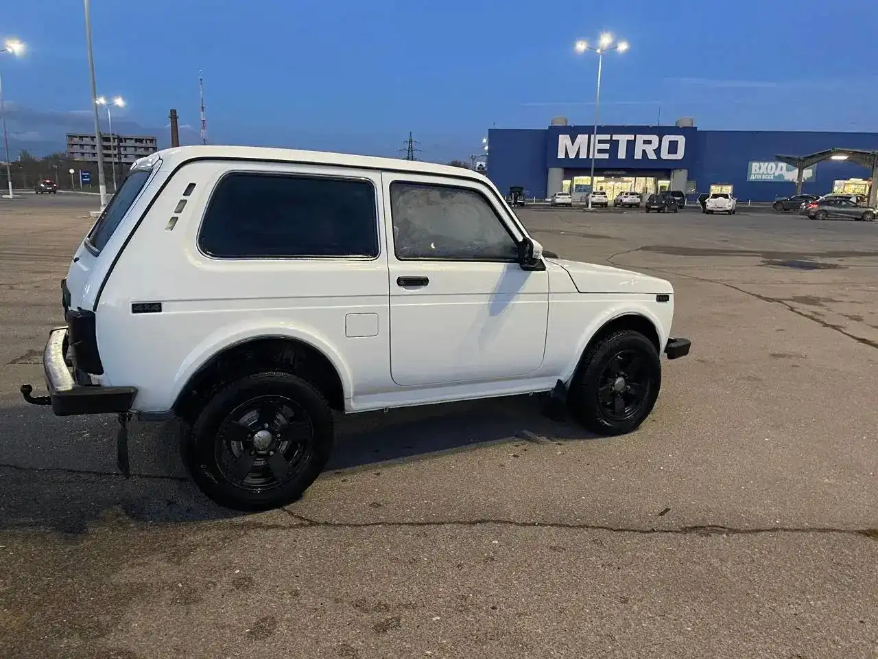 Продается Нива 2009 года с пробегом 120000 км