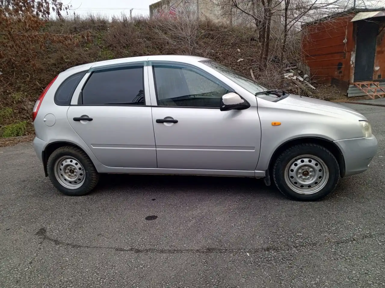 Продажа автомобиля Lada Kalina 2010 года