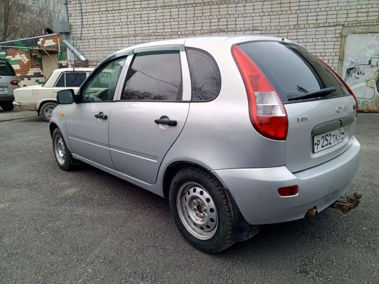 Продажа автомобиля Lada Kalina 2010 года