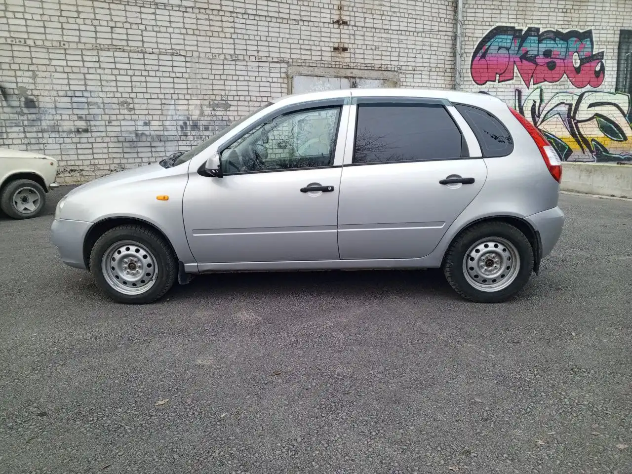 Продажа автомобиля Lada Kalina 2010 года