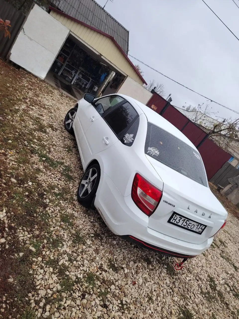 Лада Гранта 2023 года, пробег 45000 км, механика