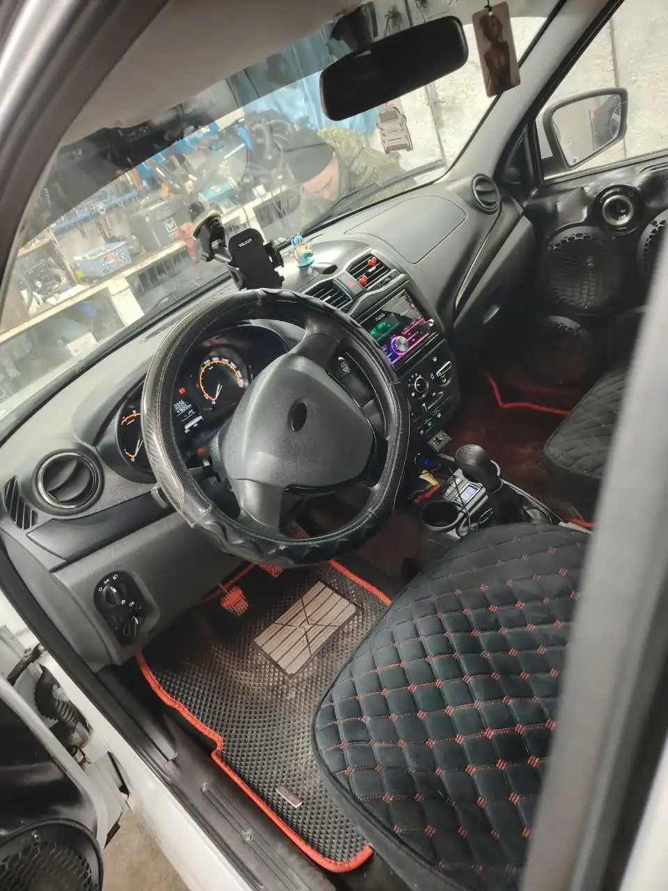 Лада Гранта 2023 года, пробег 45000 км, механика