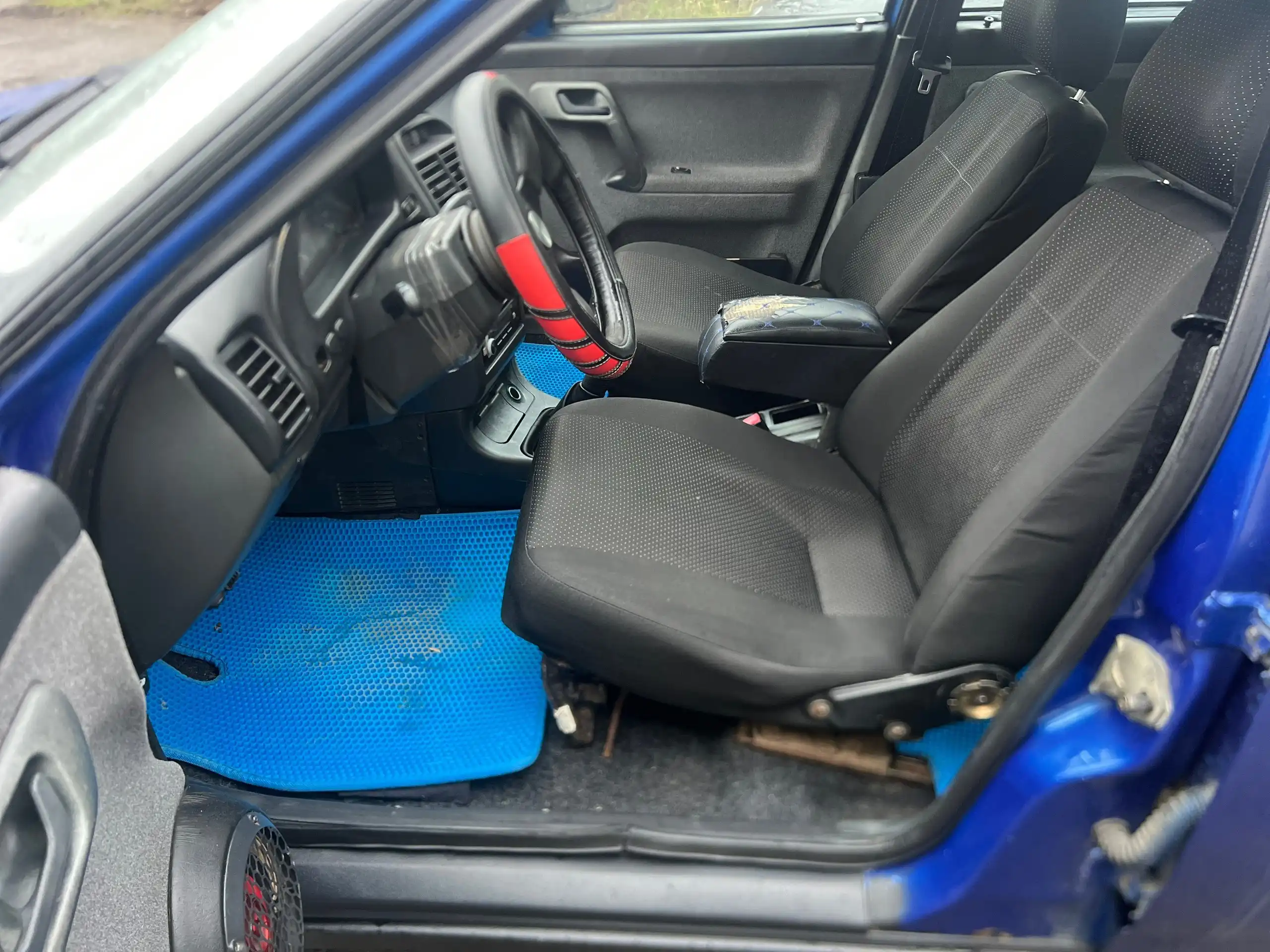 Продается автомобиль 2005 года выпуска