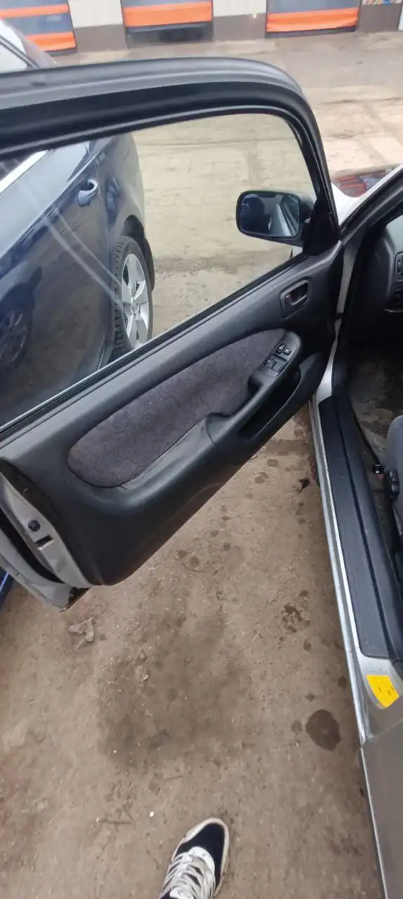 Toyota 1999 года, пробег 287000 км, механическая КПП