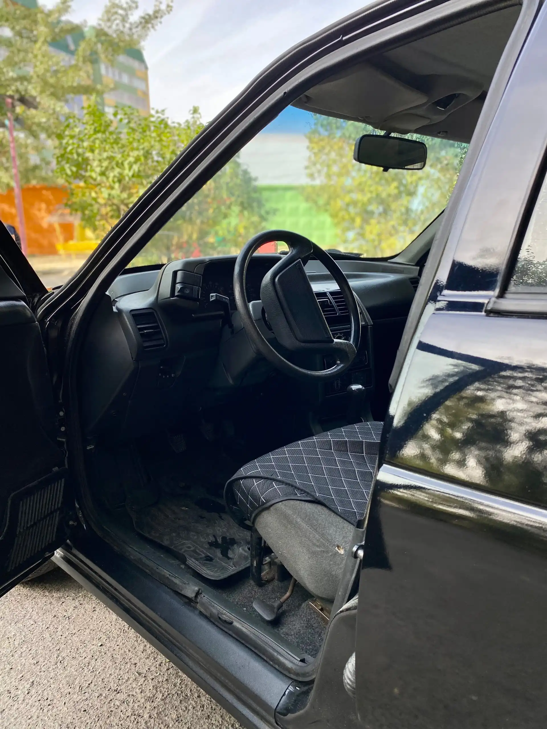 Продажа автомобиля ВАЗ 2112 2006 года выпуска