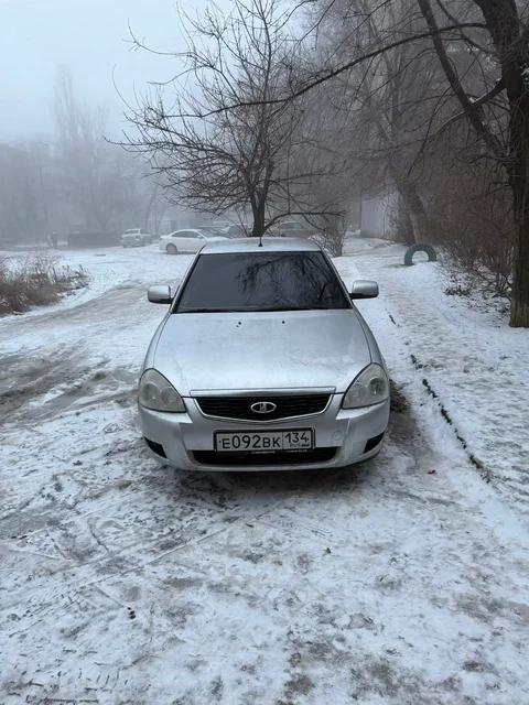 Lada Priora в хорошем состоянии с незначительными дефектами - Авто в Волгоград