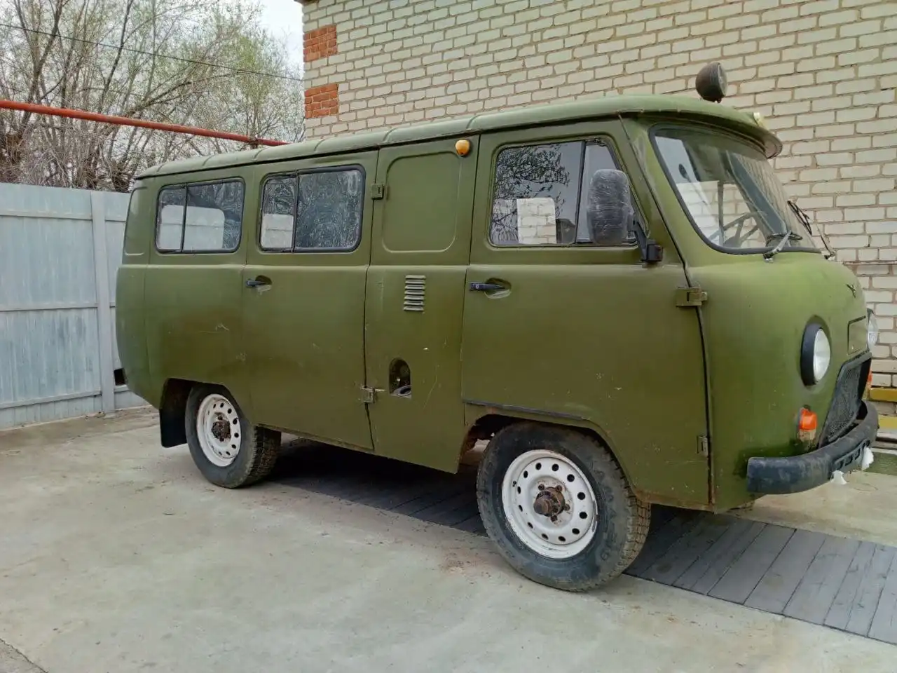 Продажа УАЗ 1998 года с пробегом 99000 км