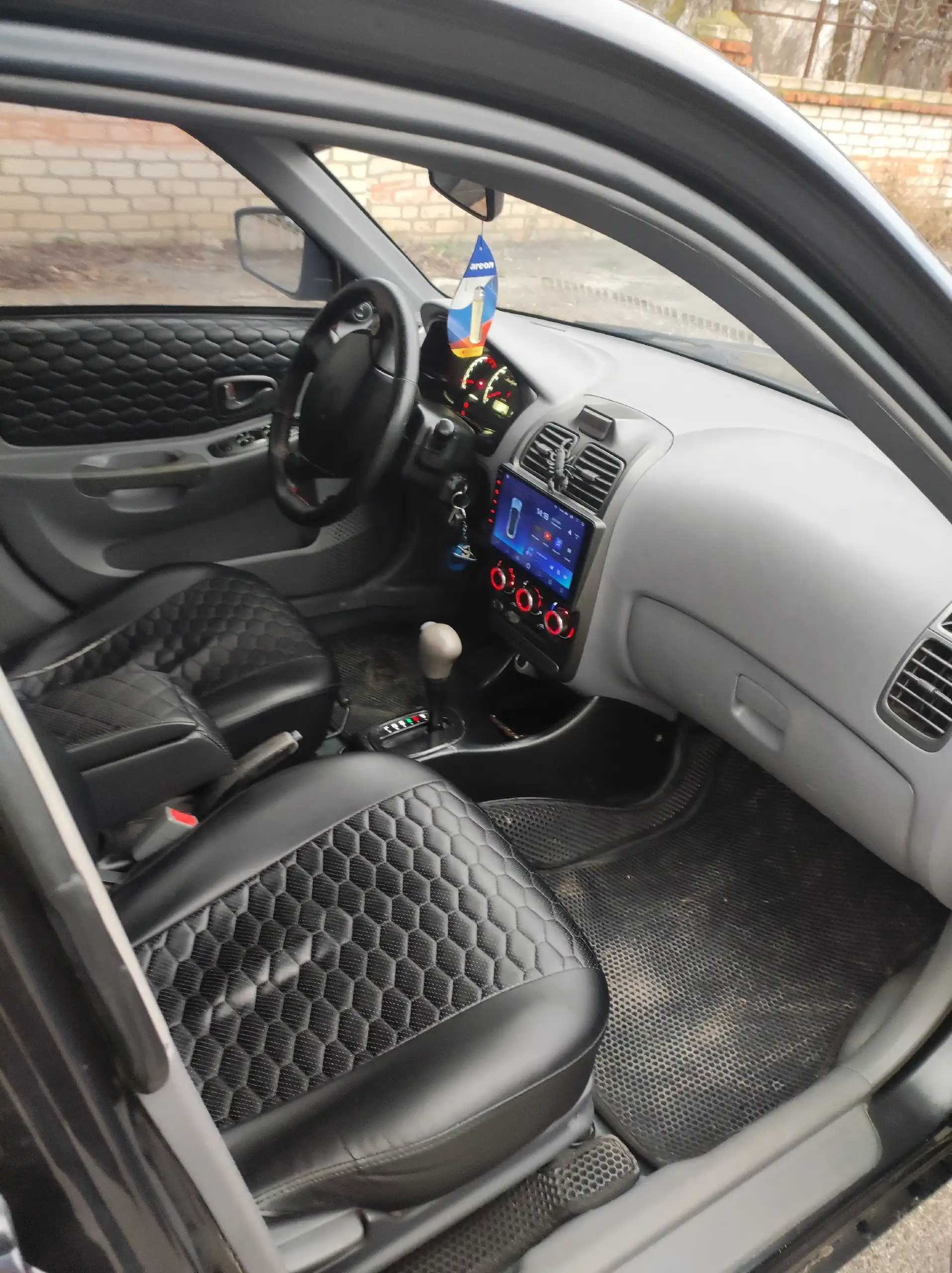 Hyundai Accent 2007 автомат, два комплекта колес - Легковые автомобили (Авто) в Волгоград