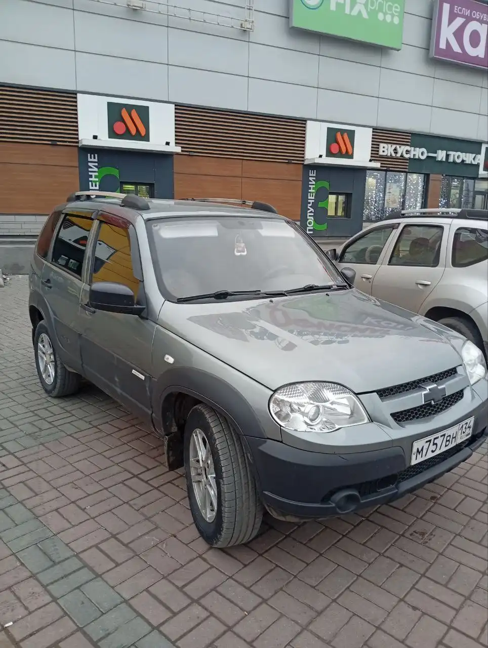 Продажа Chevrolet Niva 2013 года, 145000 км, механическая КПП - Внедорожники (Авто) в Волгоград