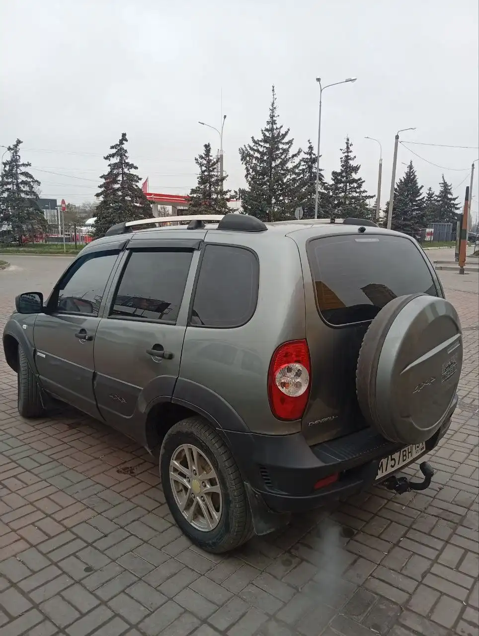 Продажа Chevrolet Niva 2013 года, 145000 км, механическая КПП - Внедорожники (Авто) в Волгоград