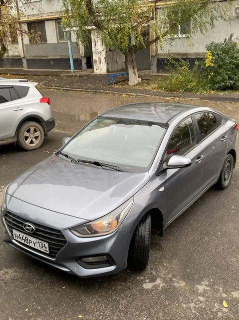 Продажа Hyundai Solaris 2017 года, пробег 212500 км - Легковые автомобили в Волгоград