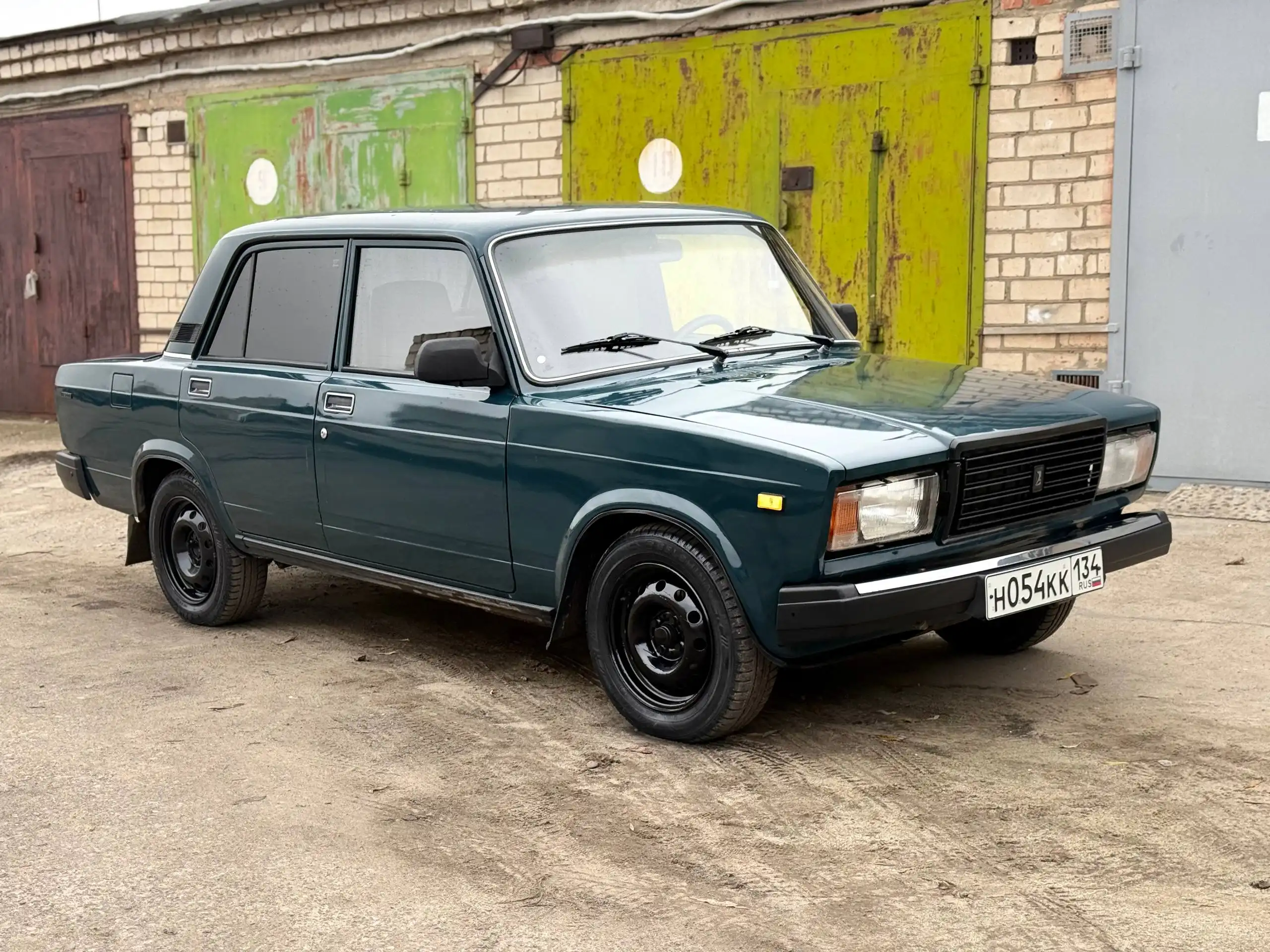 ВАЗ 2107 2004 г.в., 90 тыс. км, механика, карбюратор, один хозяин по факту - Легковые автомобили (Авто) в Волжский