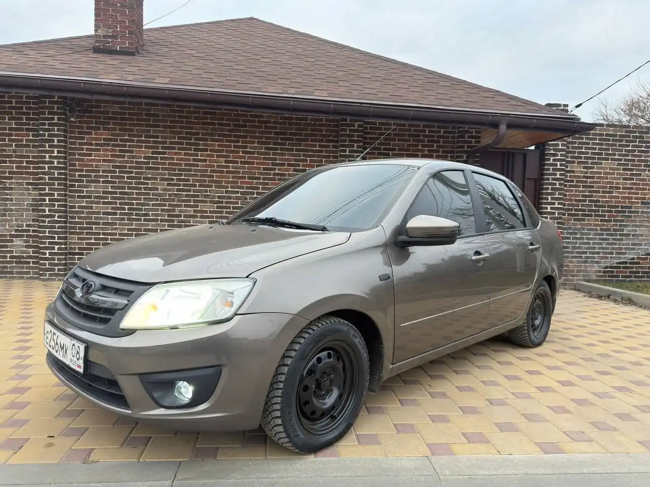 Lada Granta 2017 в цвете кориандр - Легковые автомобили (Авто) в Волгоград