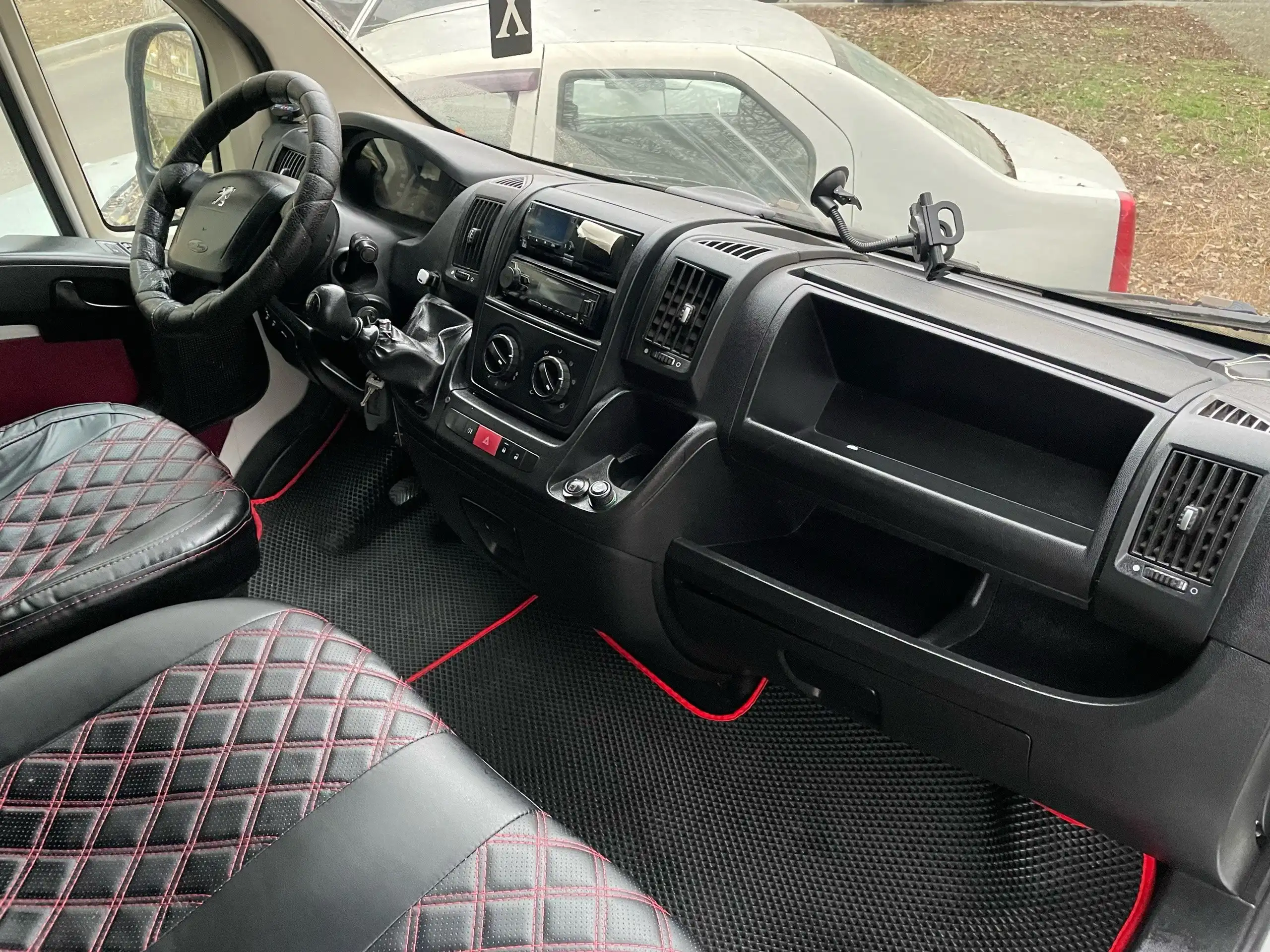 Peugeot минивэн 2012 года в отличном состоянии - Минивэн (Авто) в Волгоград