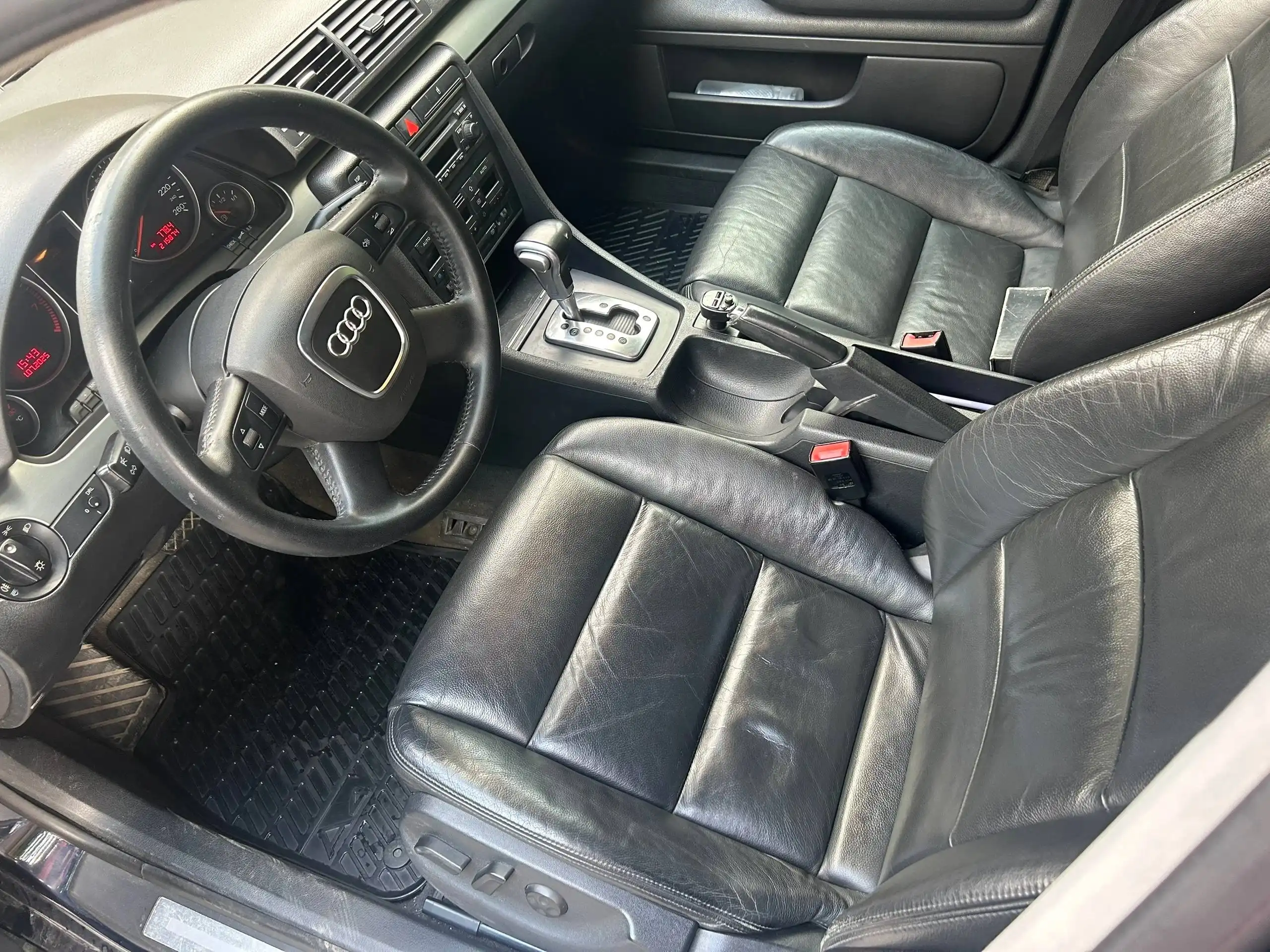 Продажа Audi A4 B7 2005 года с автоматической коробкой передач - Авто в Волгоград