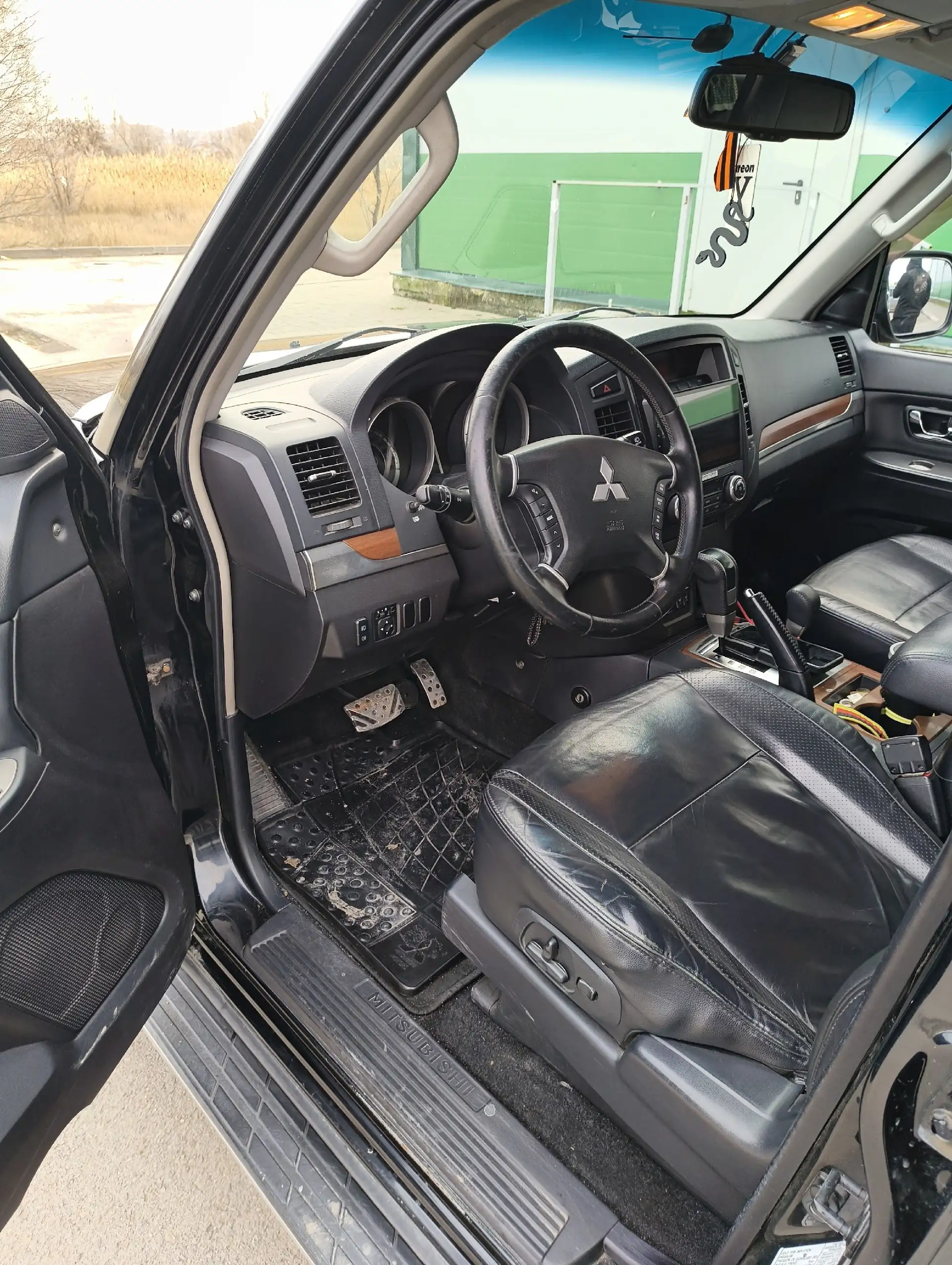 Mitsubishi Pajero внедорожник - Авто в Волгоград