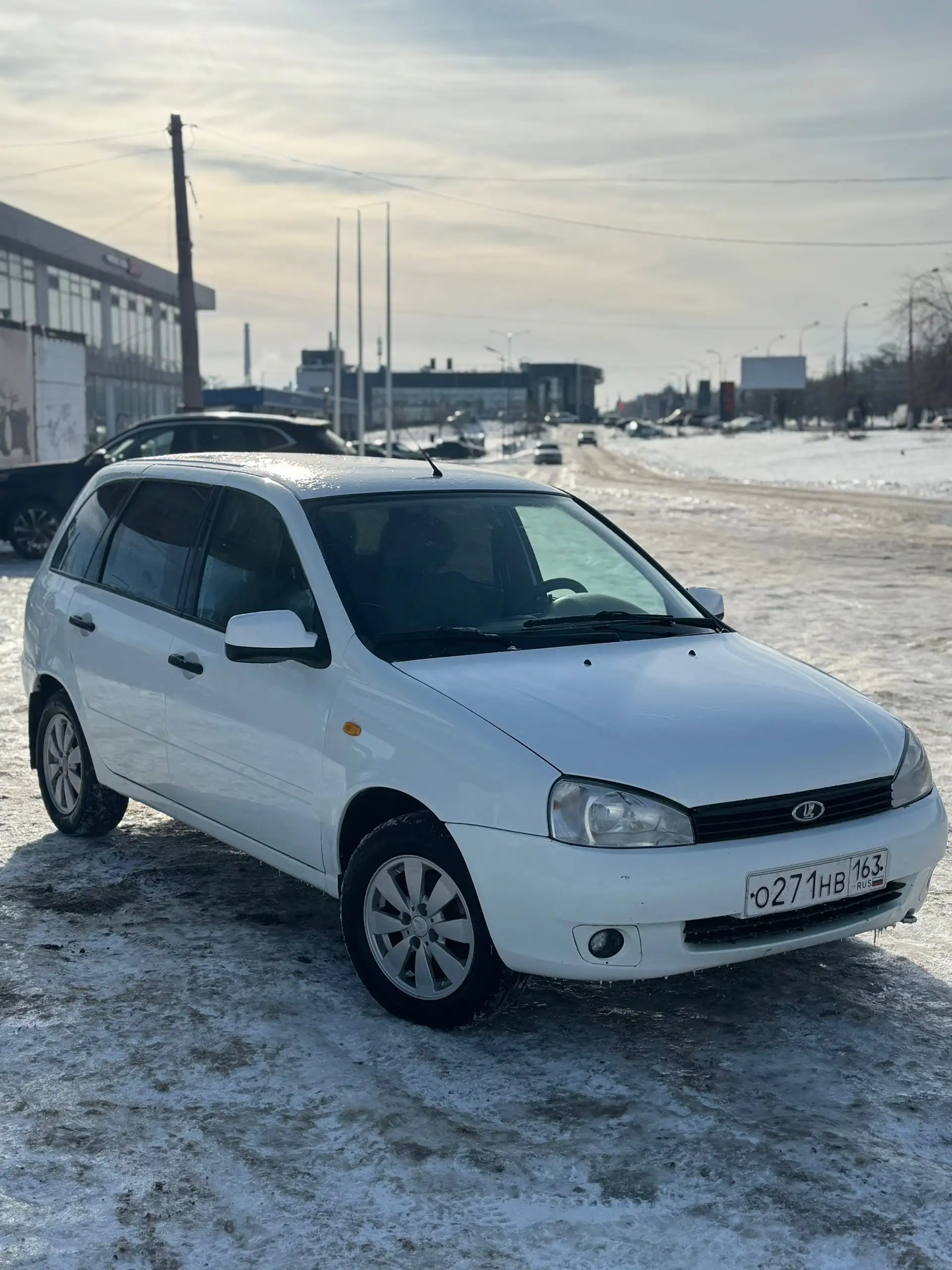 Lada Kalina 2011 года выпуска в отличном состоянии - Легковые автомобили (Авто) в Волгоград