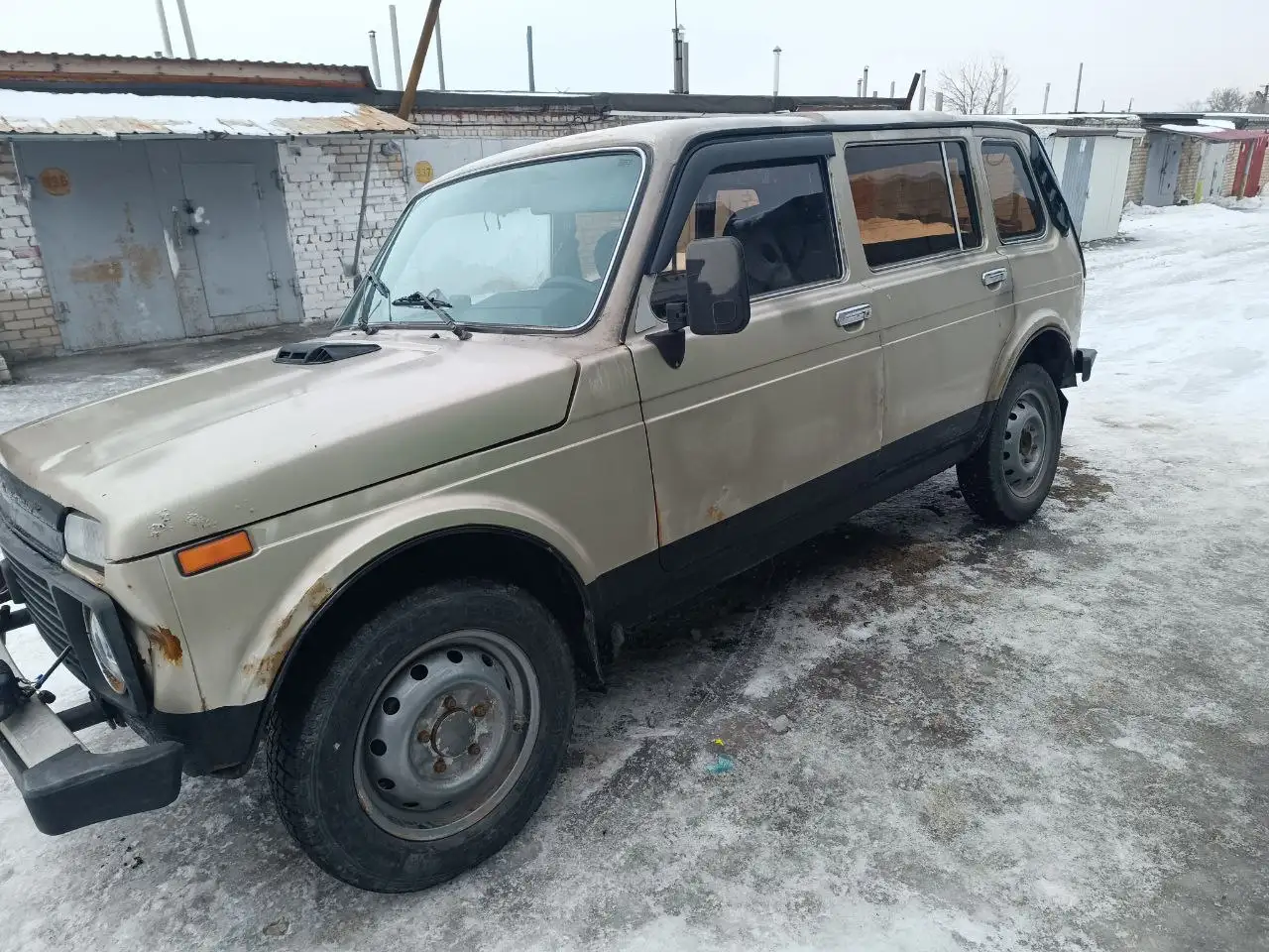 Нива карбюратор 2001 года выпуска - Авто в Волгоград