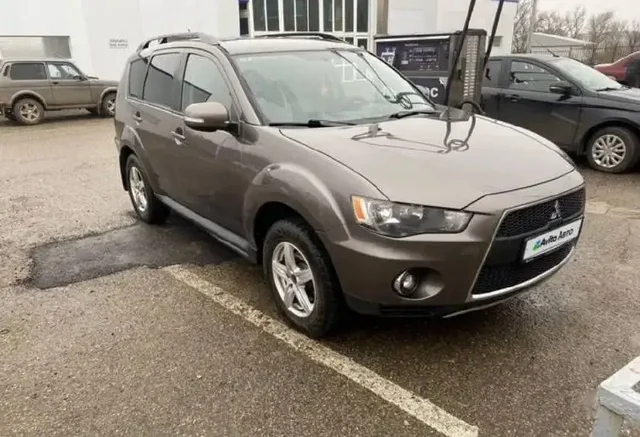 Продажа Mitsubishi Outlander 2010 года - Авто в Элиста