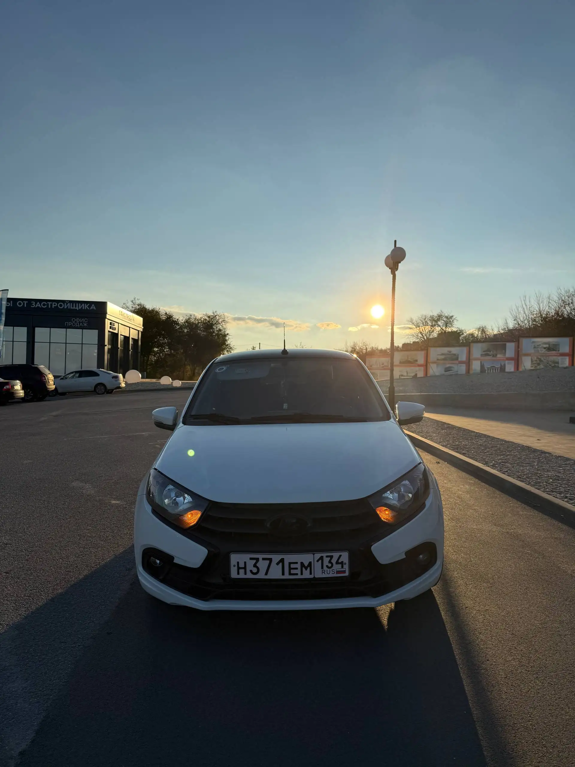 Продажа Lada Granta 2022 года с пробегом 65000 км - Легковые автомобили (Авто) в Волгоград