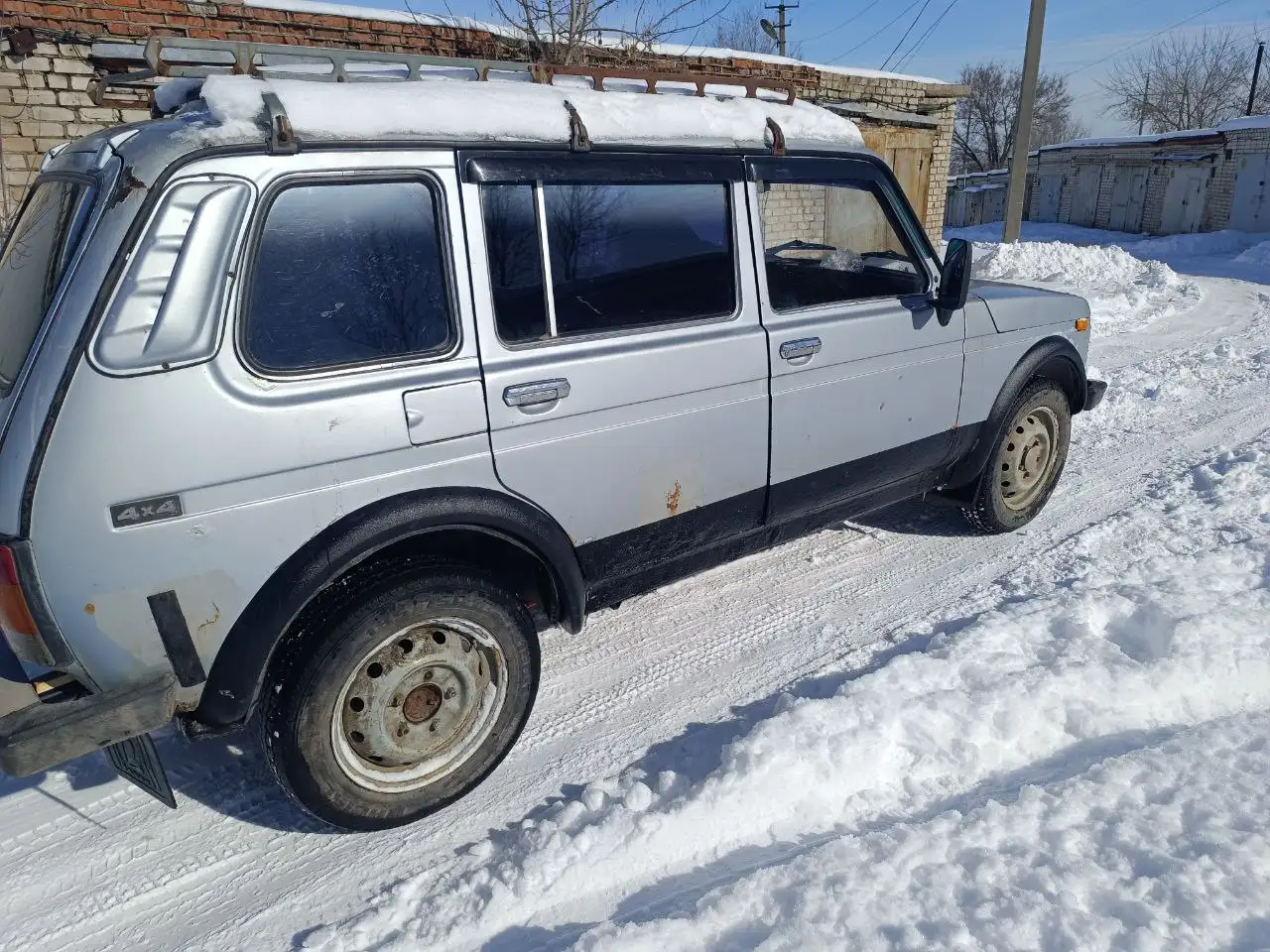 Продается Нива 2002 года, карбюратор, 5-ступенчатая МКПП - Легковые автомобили (Авто) в Волгоград