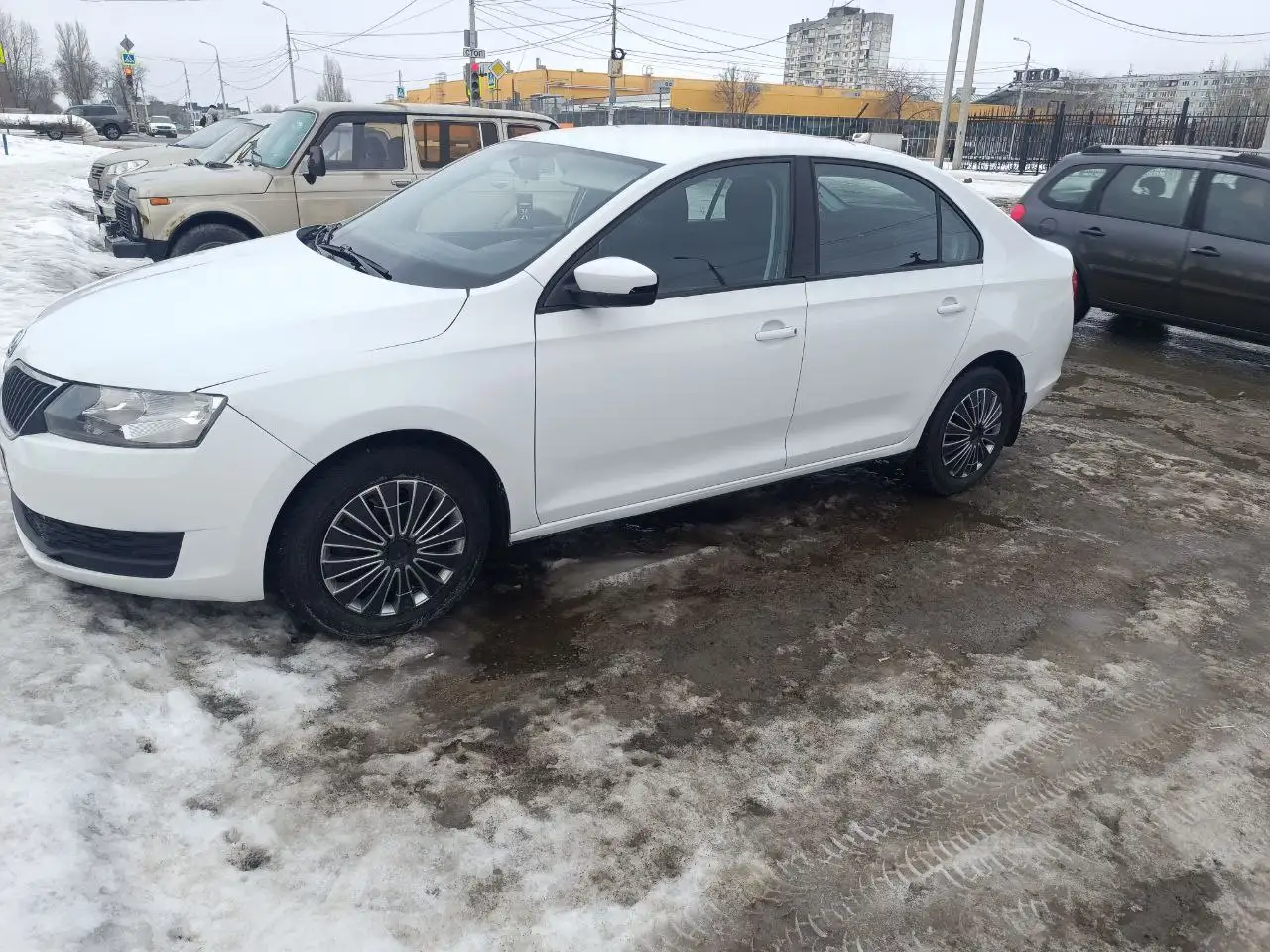 Продажа автомобиля Шкода Рапид 2017 года - Легковые автомобили (Авто) в Волгоград